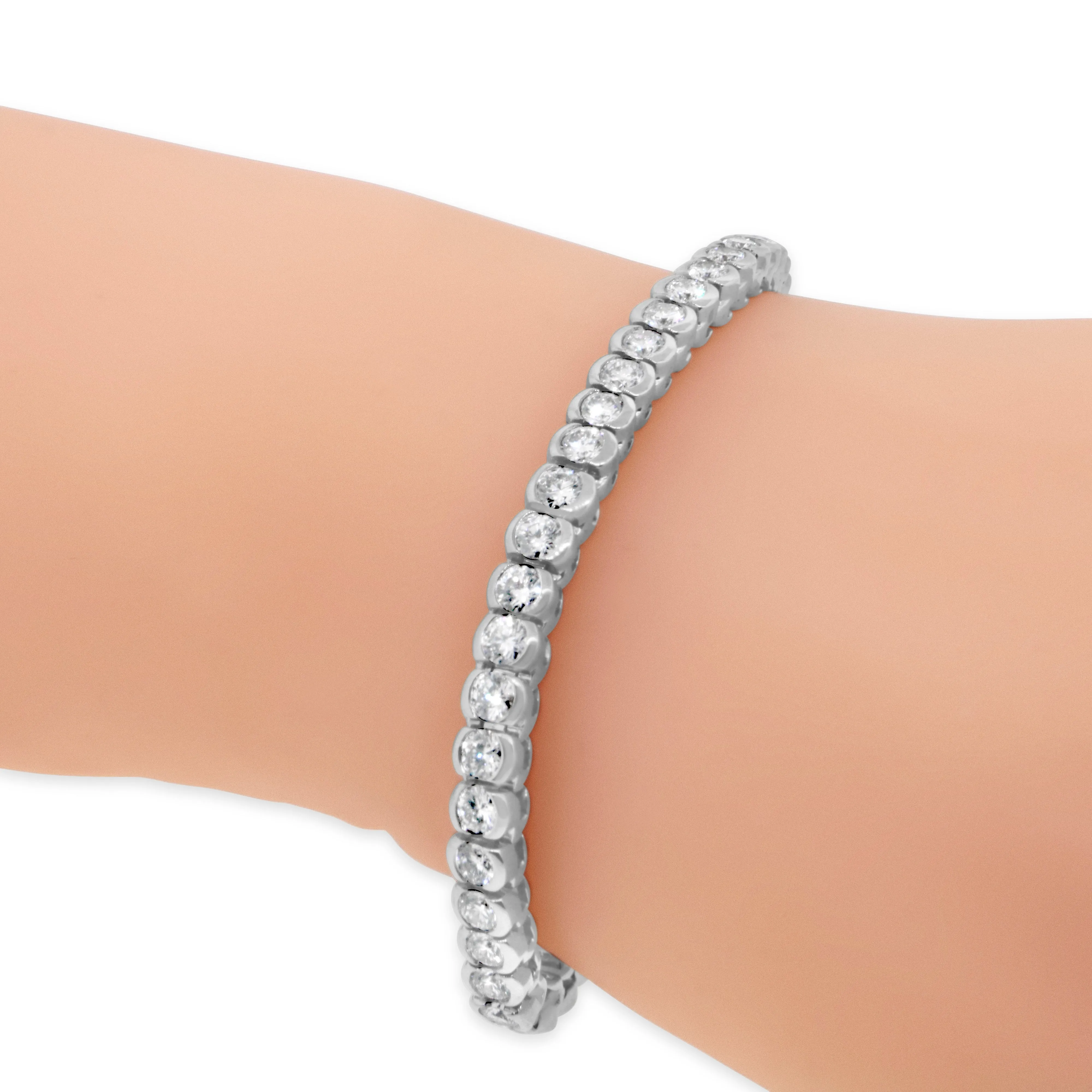 14kt White Gold Diamond Half Bezel Tennis Bracelet