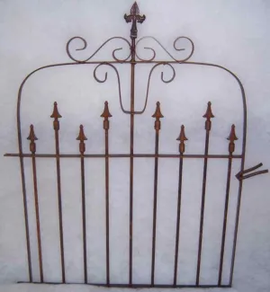 4 FT. FANCY GATE decorative plants  