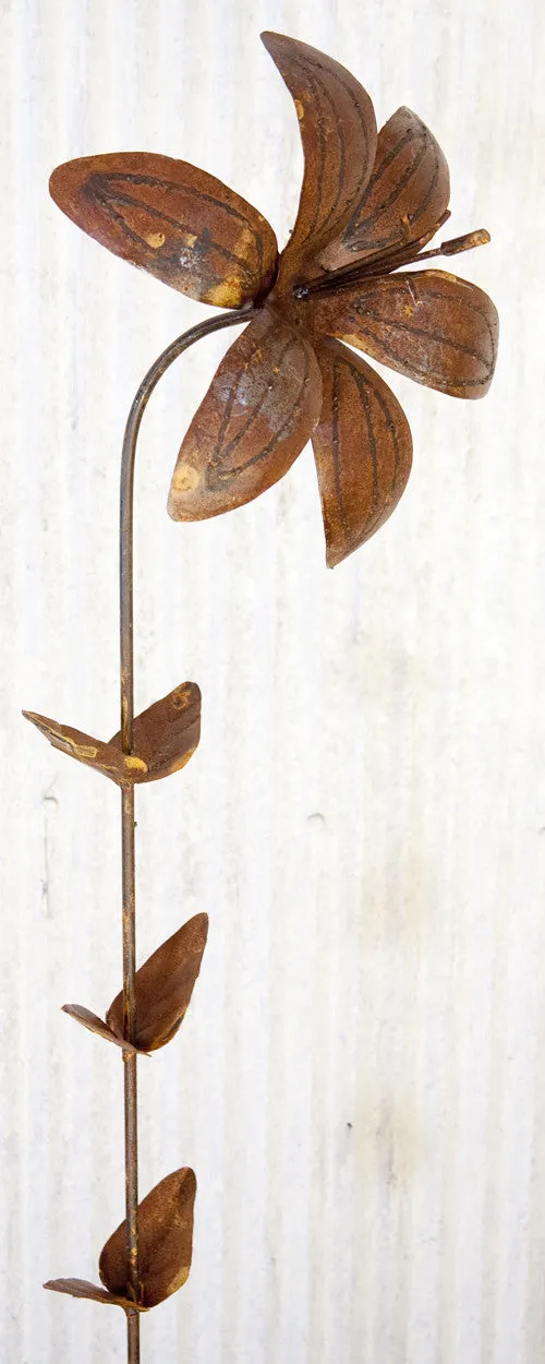 4ft Tall Outdoor Metal Lilly Flower with Leaves on Stake decorative plants  