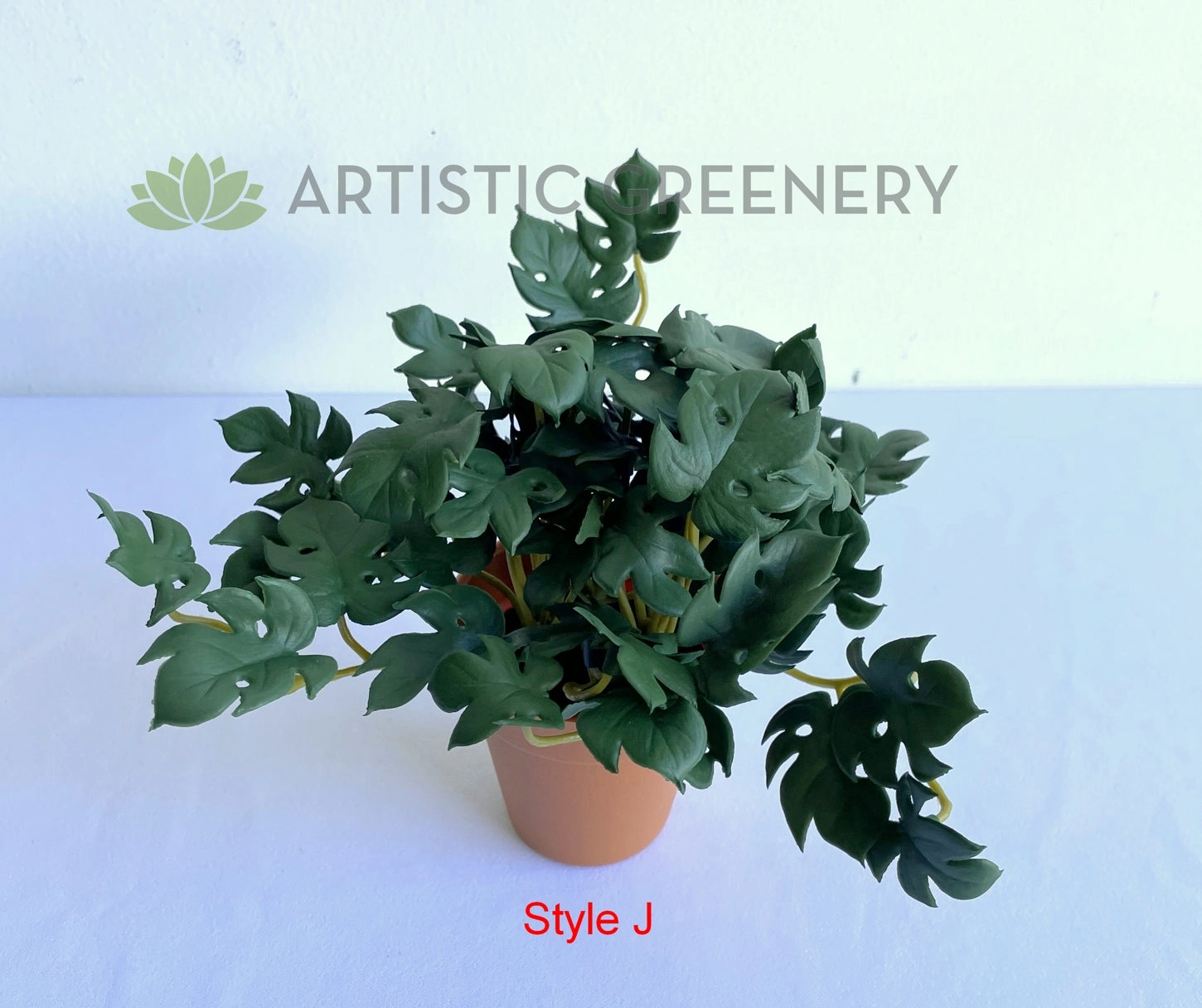 ACC0110 Small Potted Succulent 15cm 9 Styles
