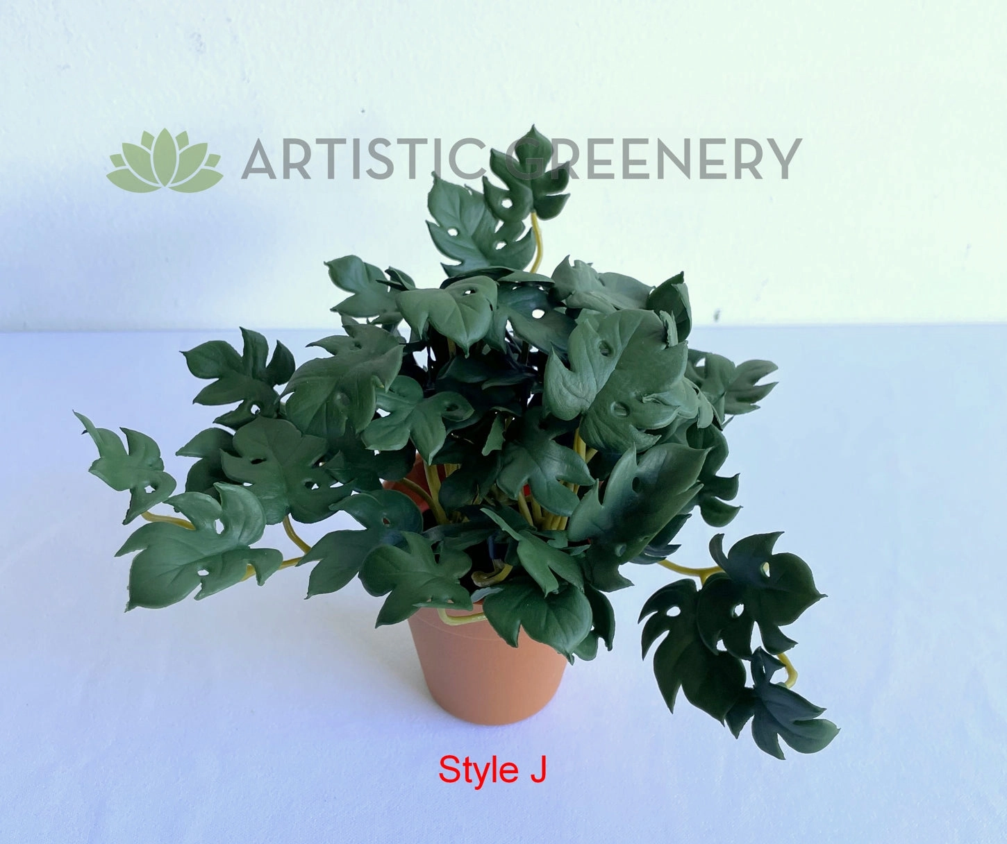 ACC0110 Small Potted Succulent 15cm 9 Styles