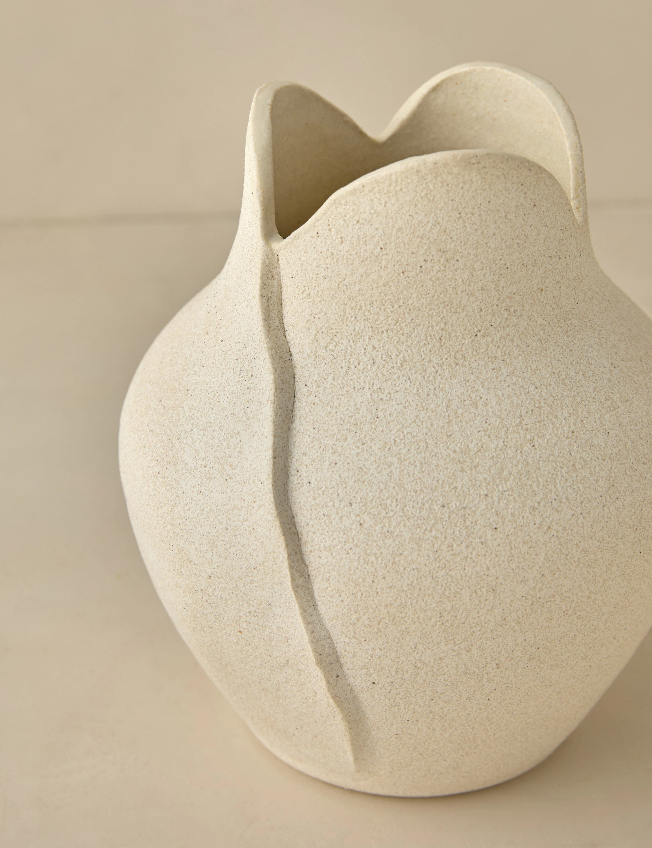 Amelia Vase by dum?