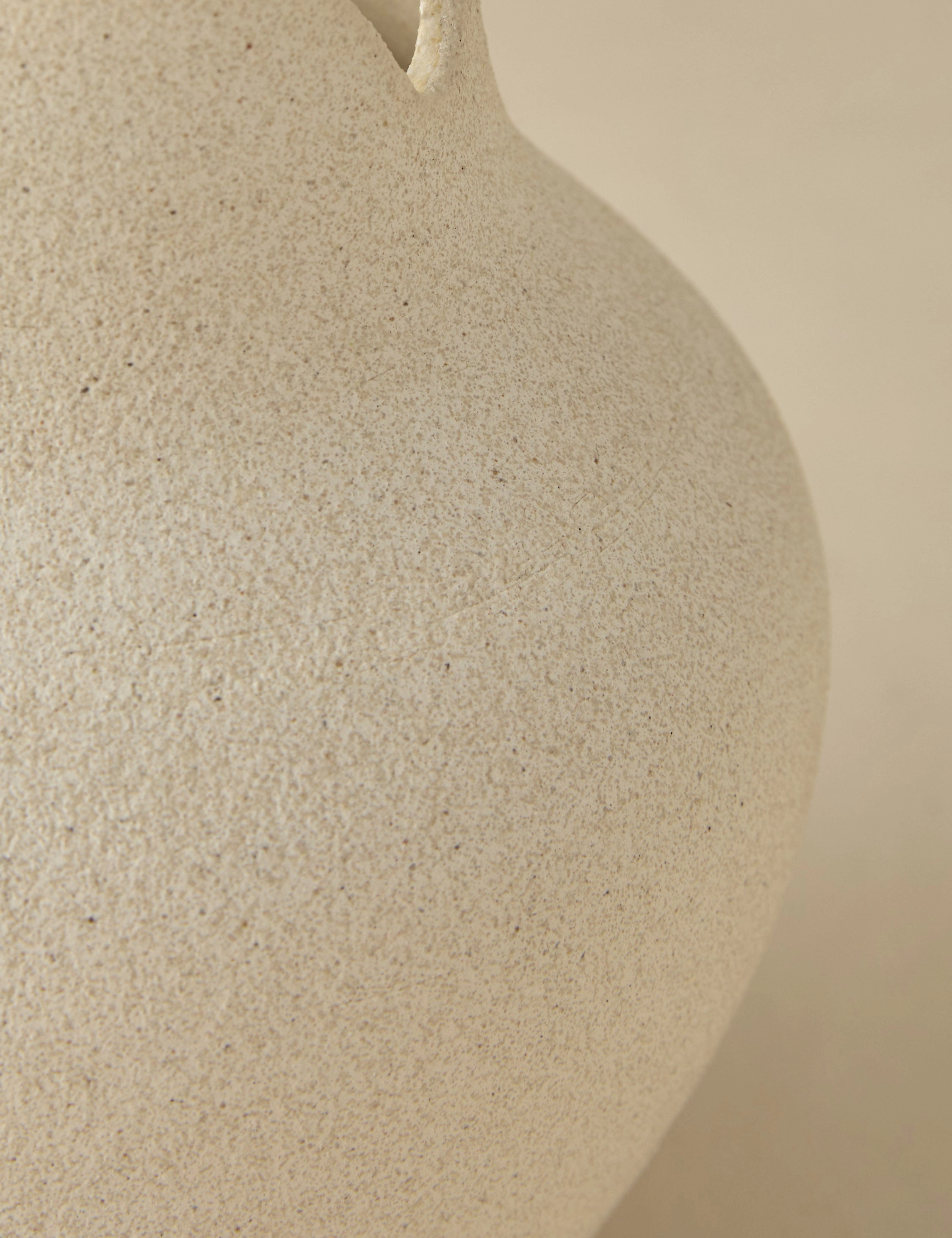 Amelia Vase by dum?