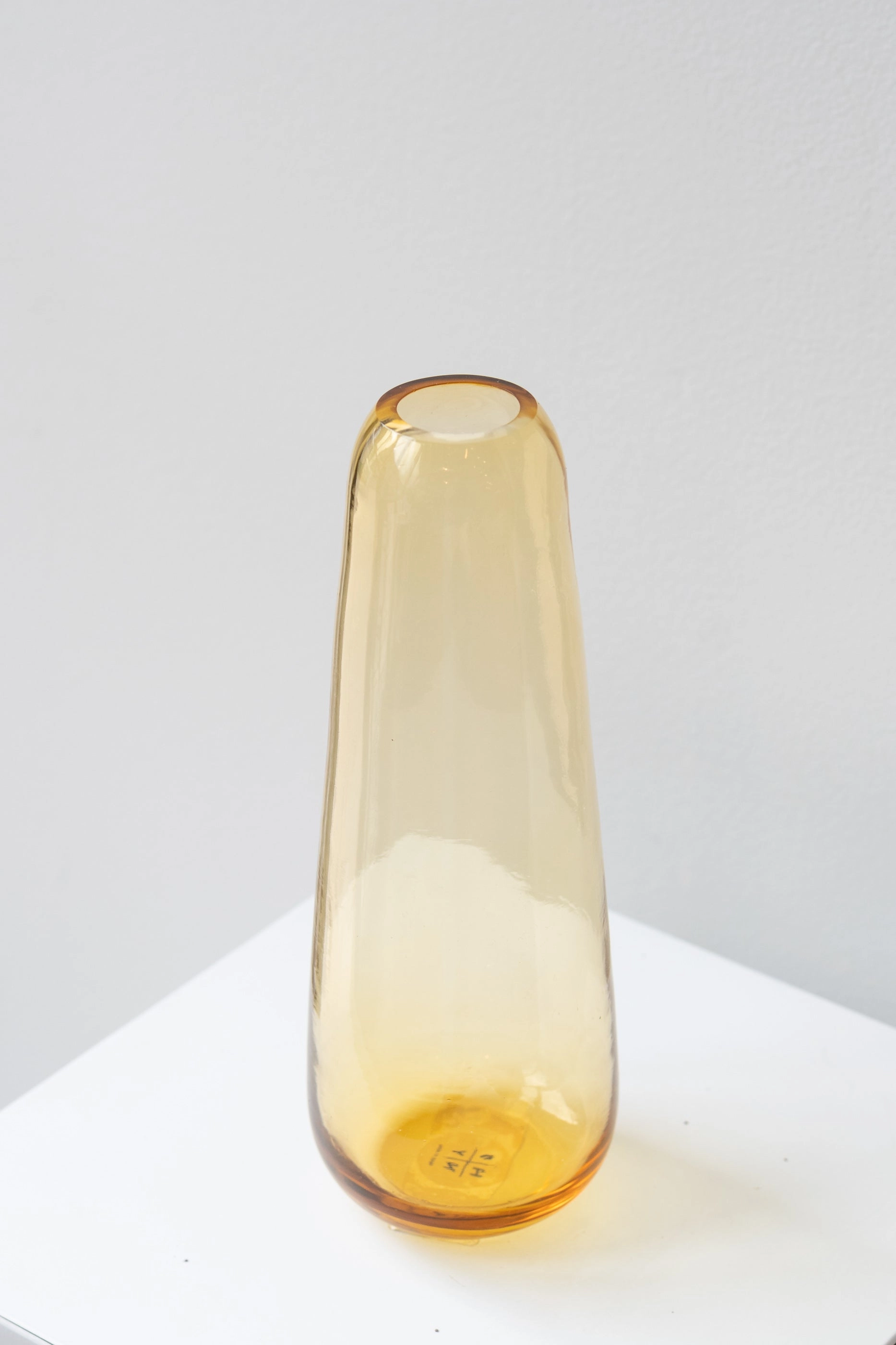 Aurora Slim Drop Vase Amber
