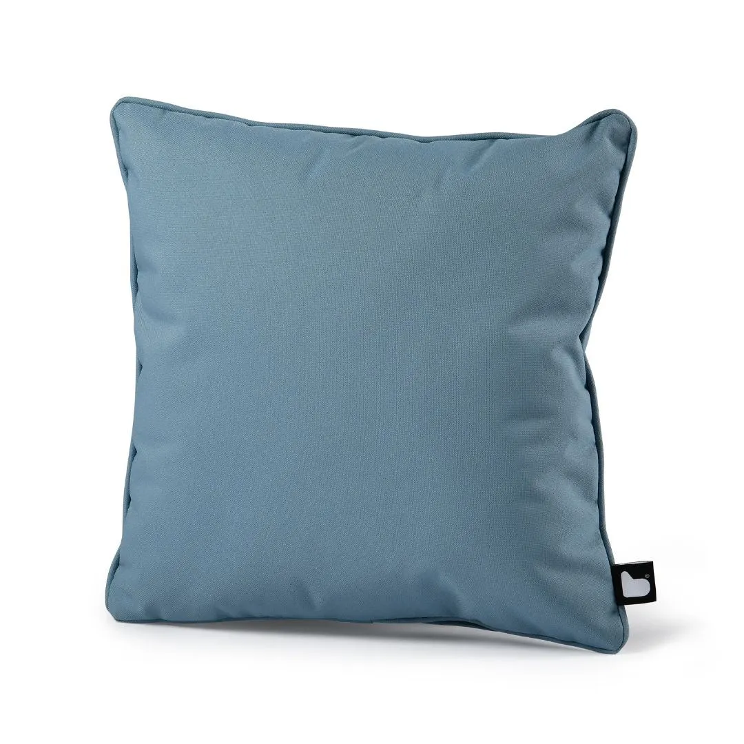 B Outdoor Cushion Sea Blue dried flowers  