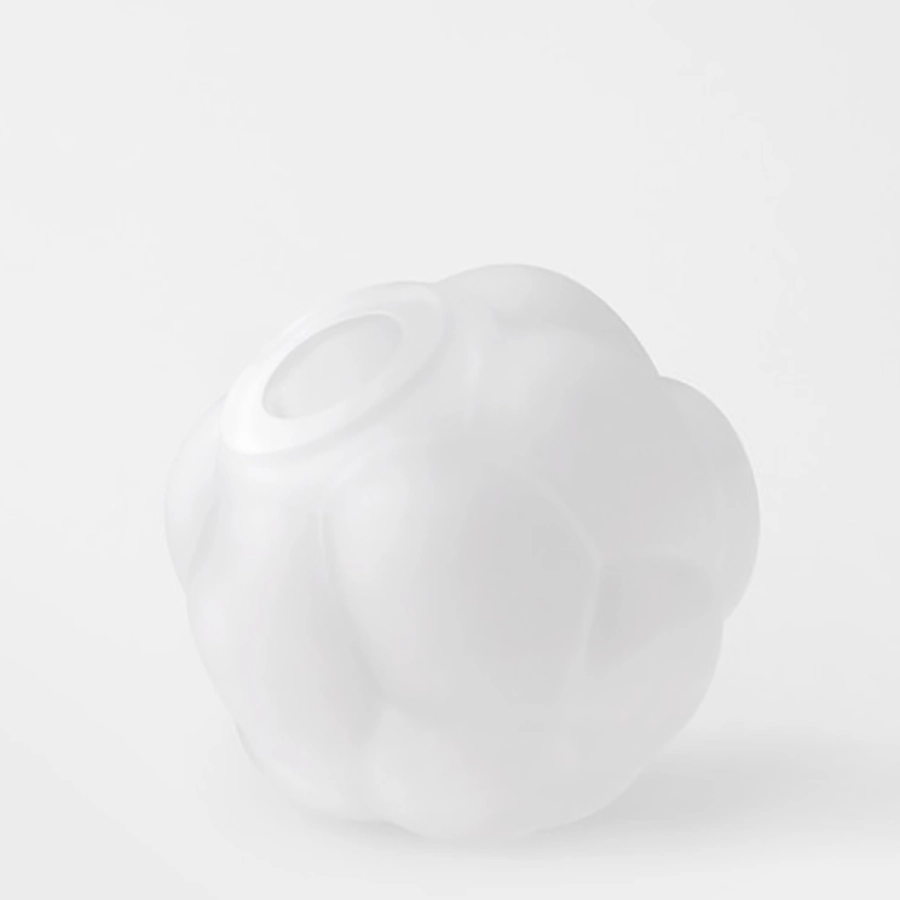Berry Tales - Black / White Vases