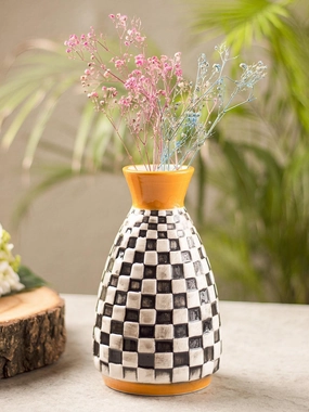 Black & White Ceramic Curvy Vase - Checks, Flower Holder dried green plant  
