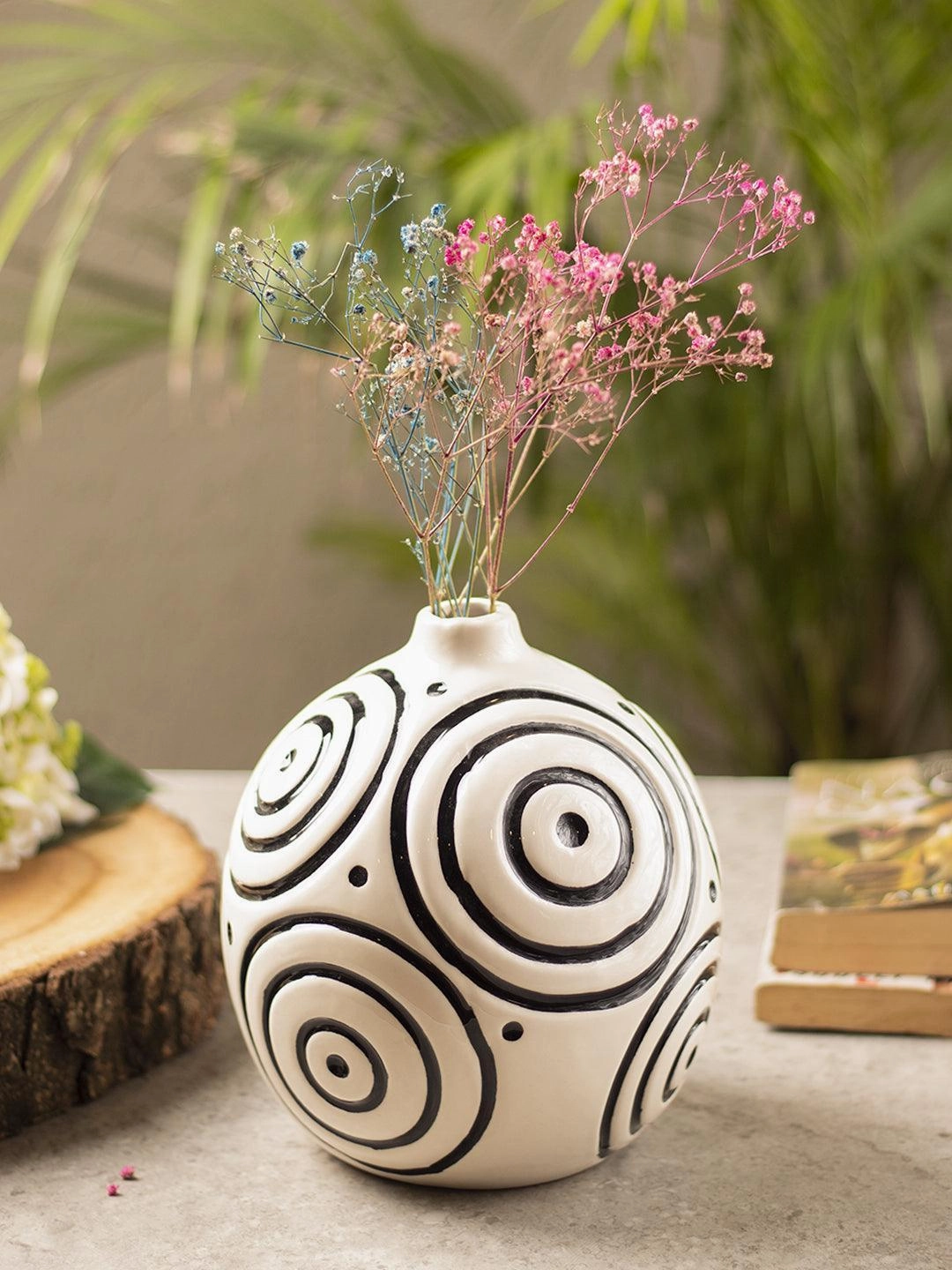 Black & White Ceramic Round Vase - Cuircular Pattern, Flower Holder dried green plant  