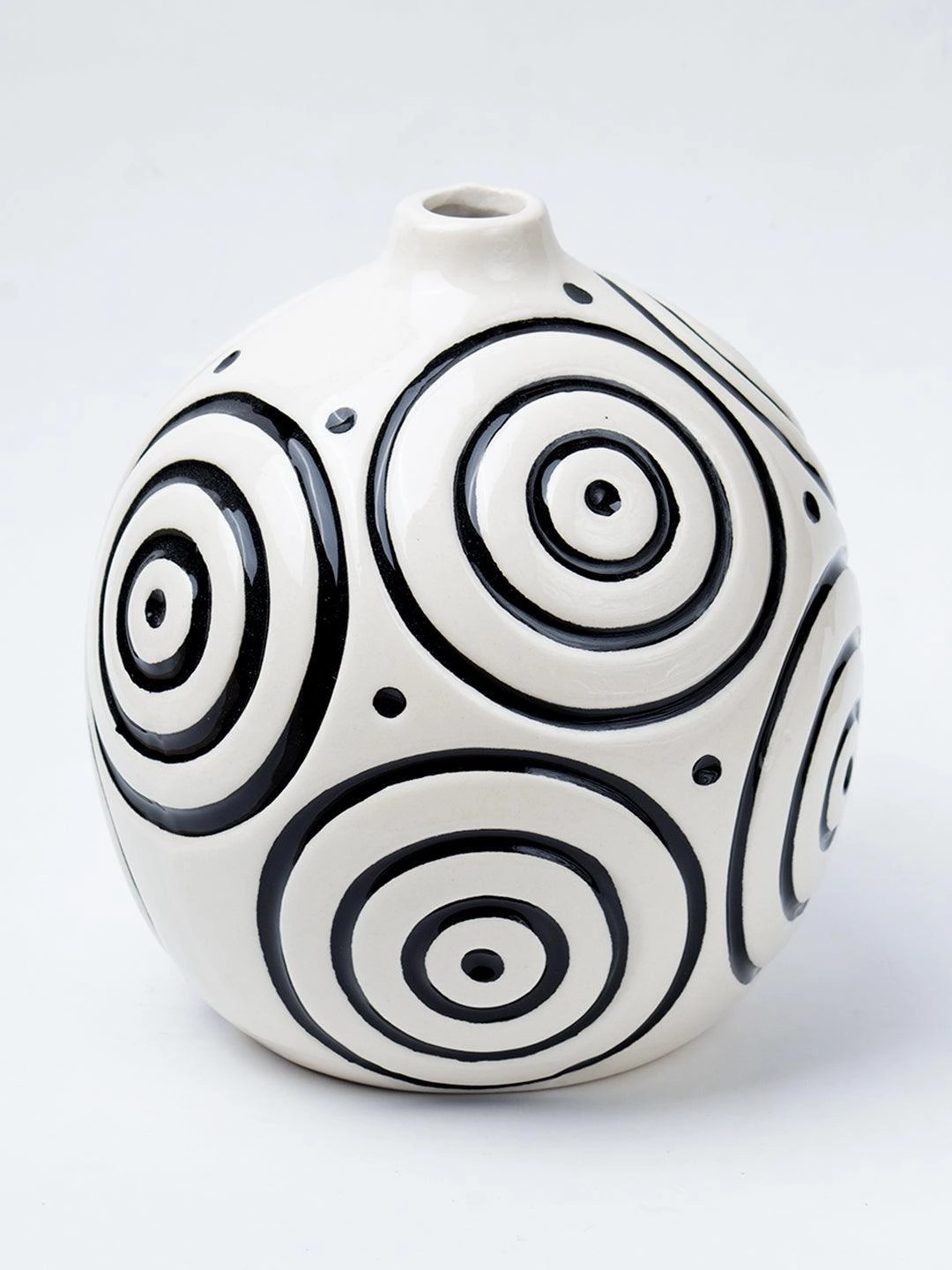 Black & White Ceramic Round Vase - Cuircular Pattern, Flower Holder