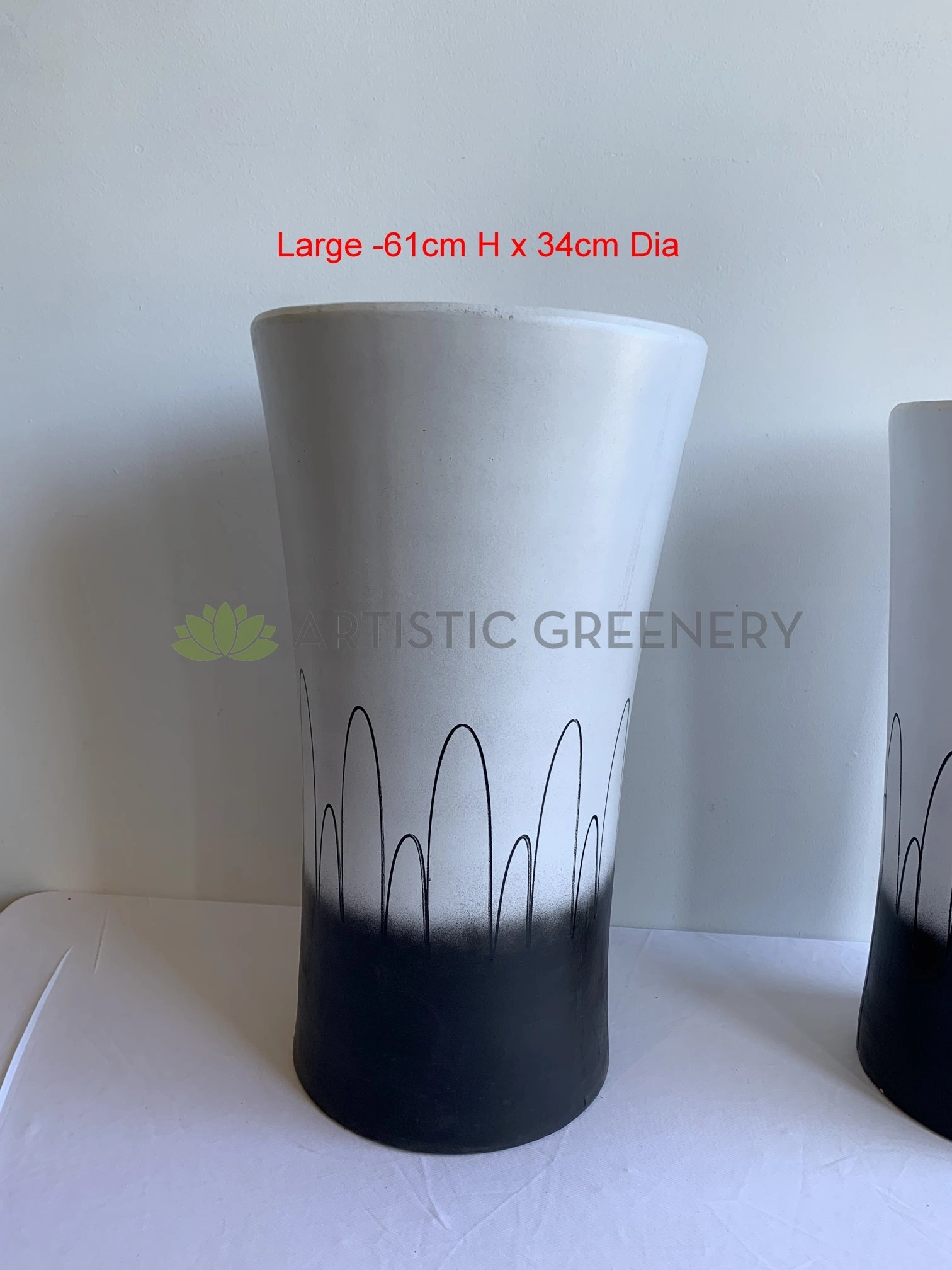 Black & White Paint Round Planter / Pot - Ceramic CER0025