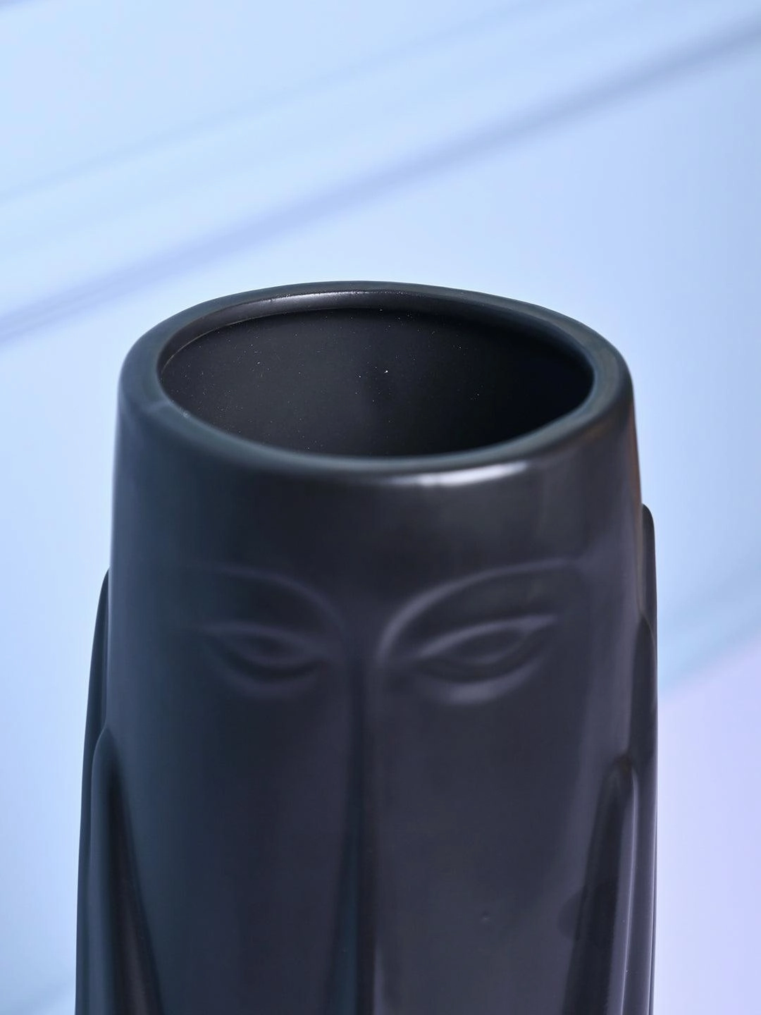 Black Glossy Ceramic Vase - Artistic Elegance