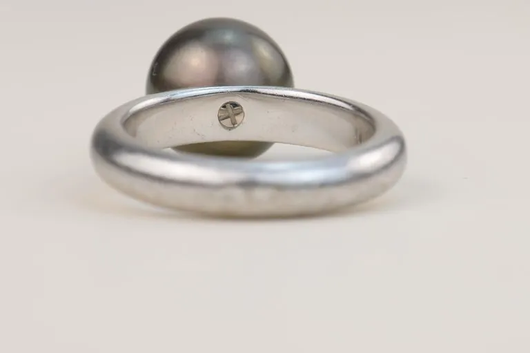 Cartier Black Pearl 18K White Gold Ring