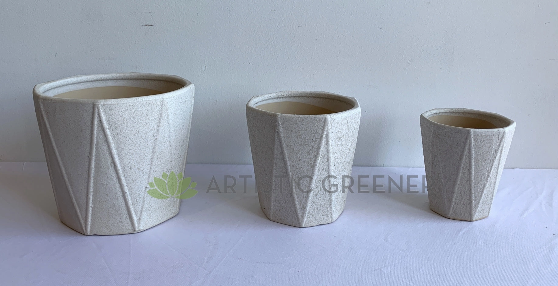 CER0015WHI "V" Pattern Ceramic Pots - Off White - 3 Sizes
