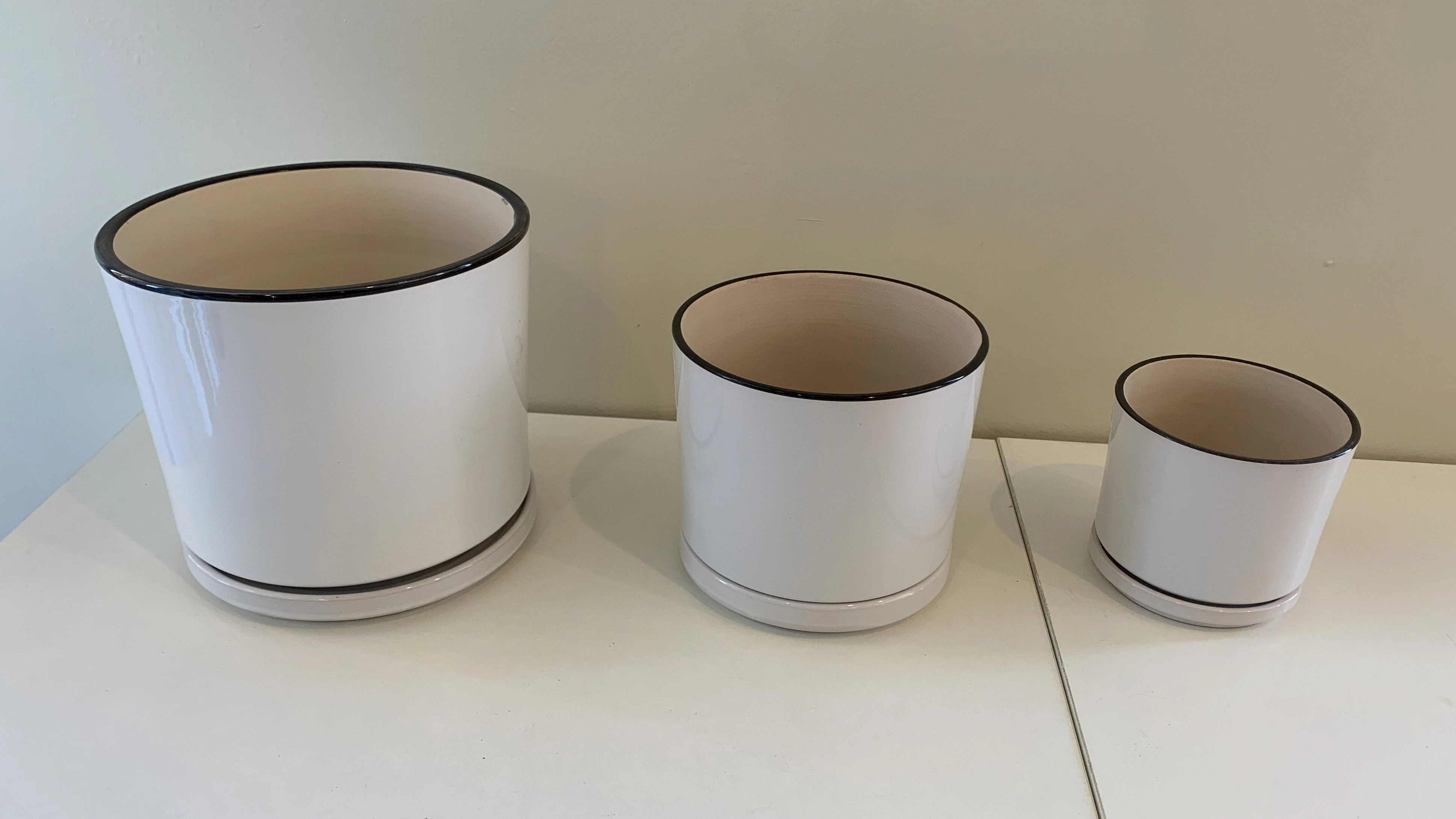 CER-95092-1 White Glazed Ceramic Pot with Black Rim with Saucer - 3 Sizes