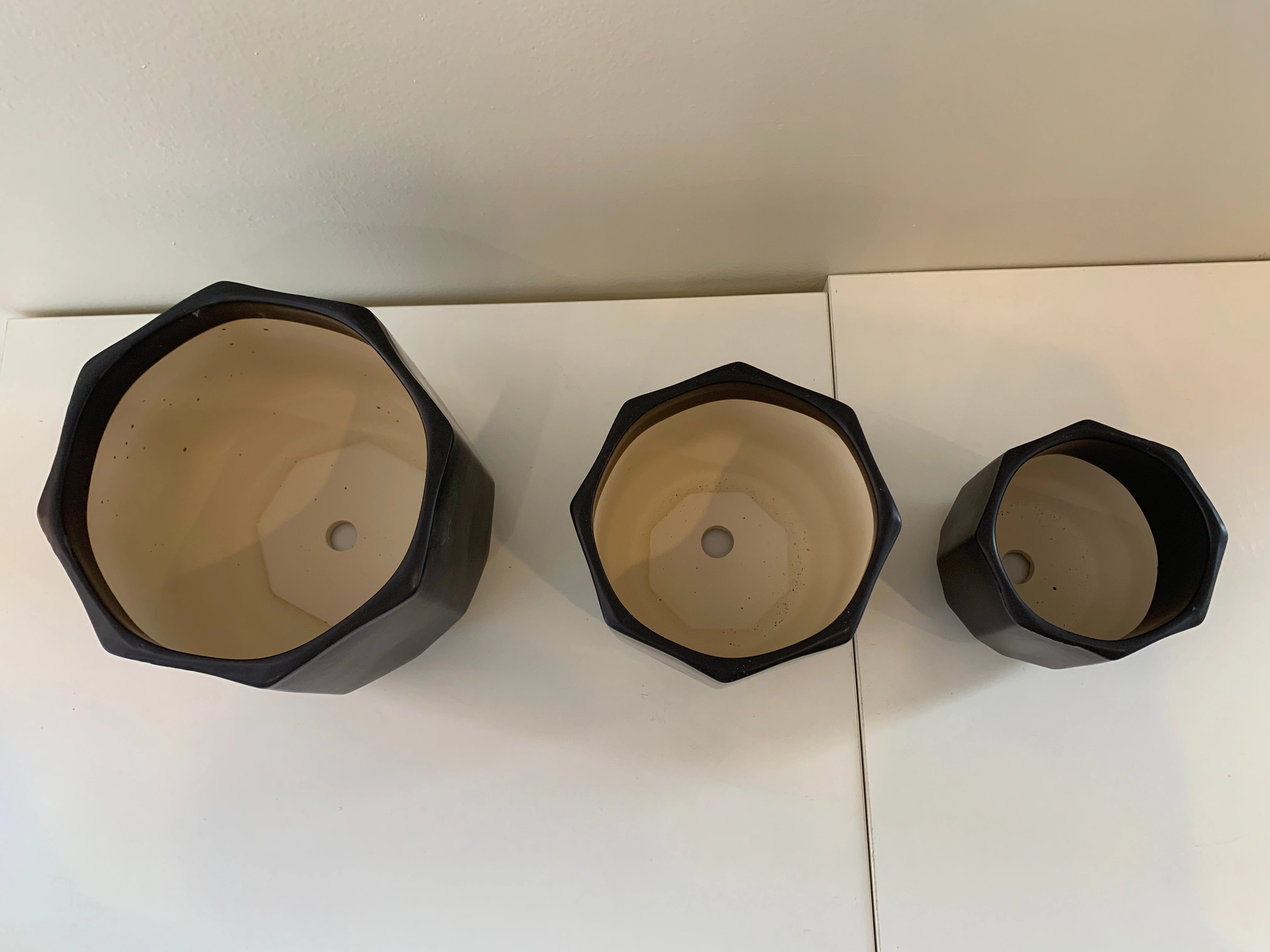 CER-FB81 Octagon Ceramic Pots  - Black / White - 3 Sizes