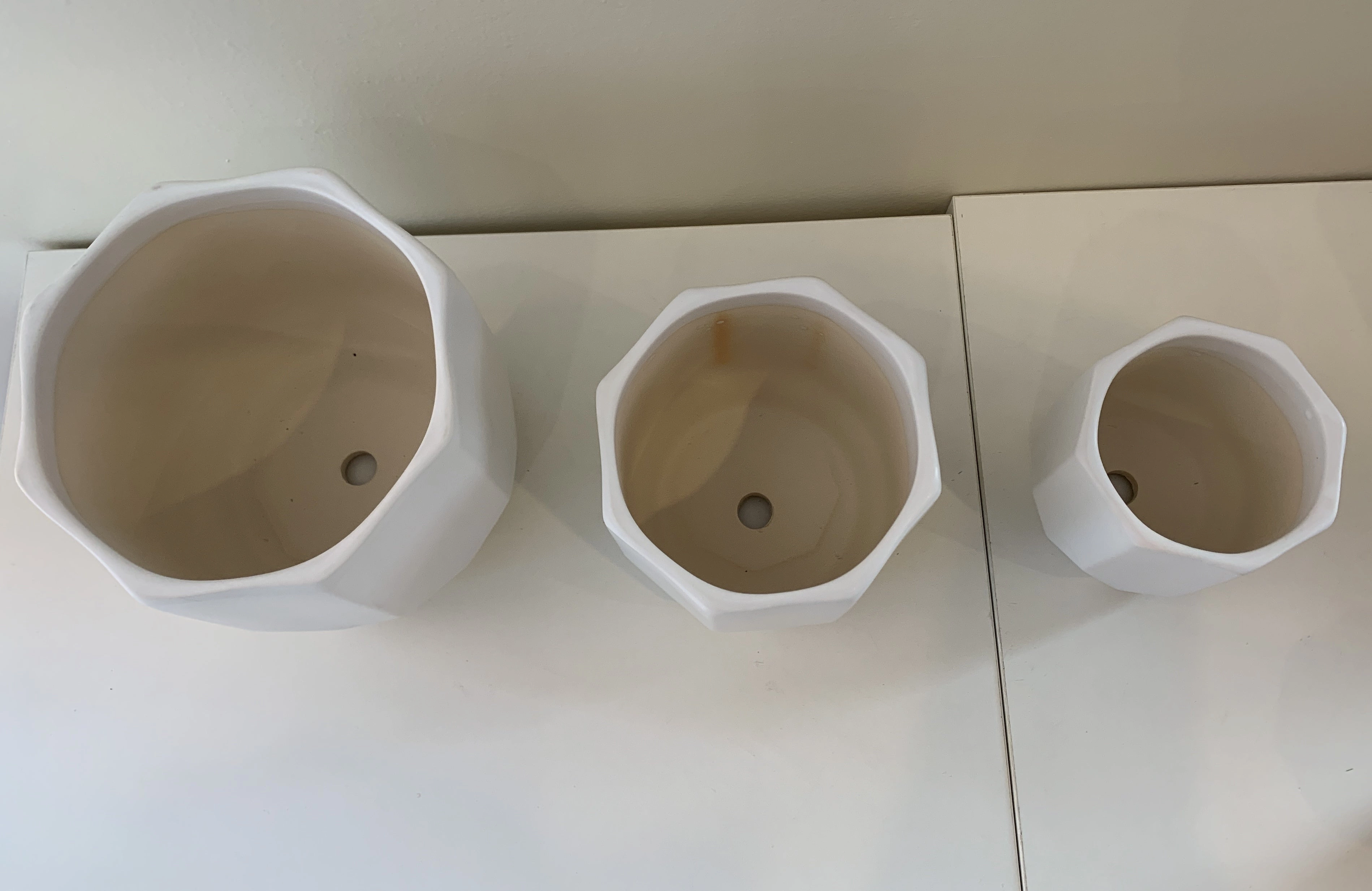 CER-FB81 Octagon Ceramic Pots  - Black / White - 3 Sizes