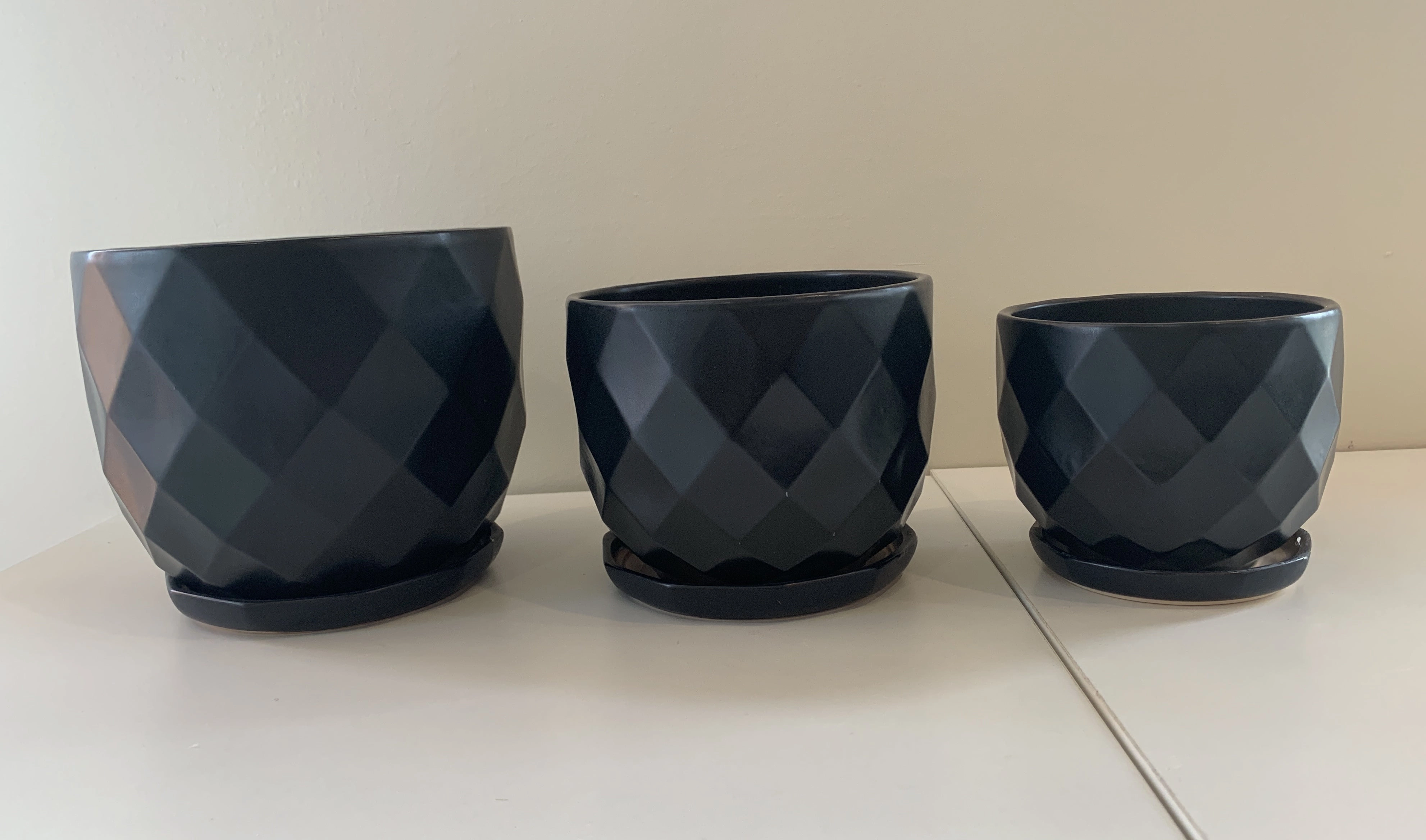 CER-XY045 Diamond Pattern Round Ceramic Pots  - Black / White - 3 Sizes