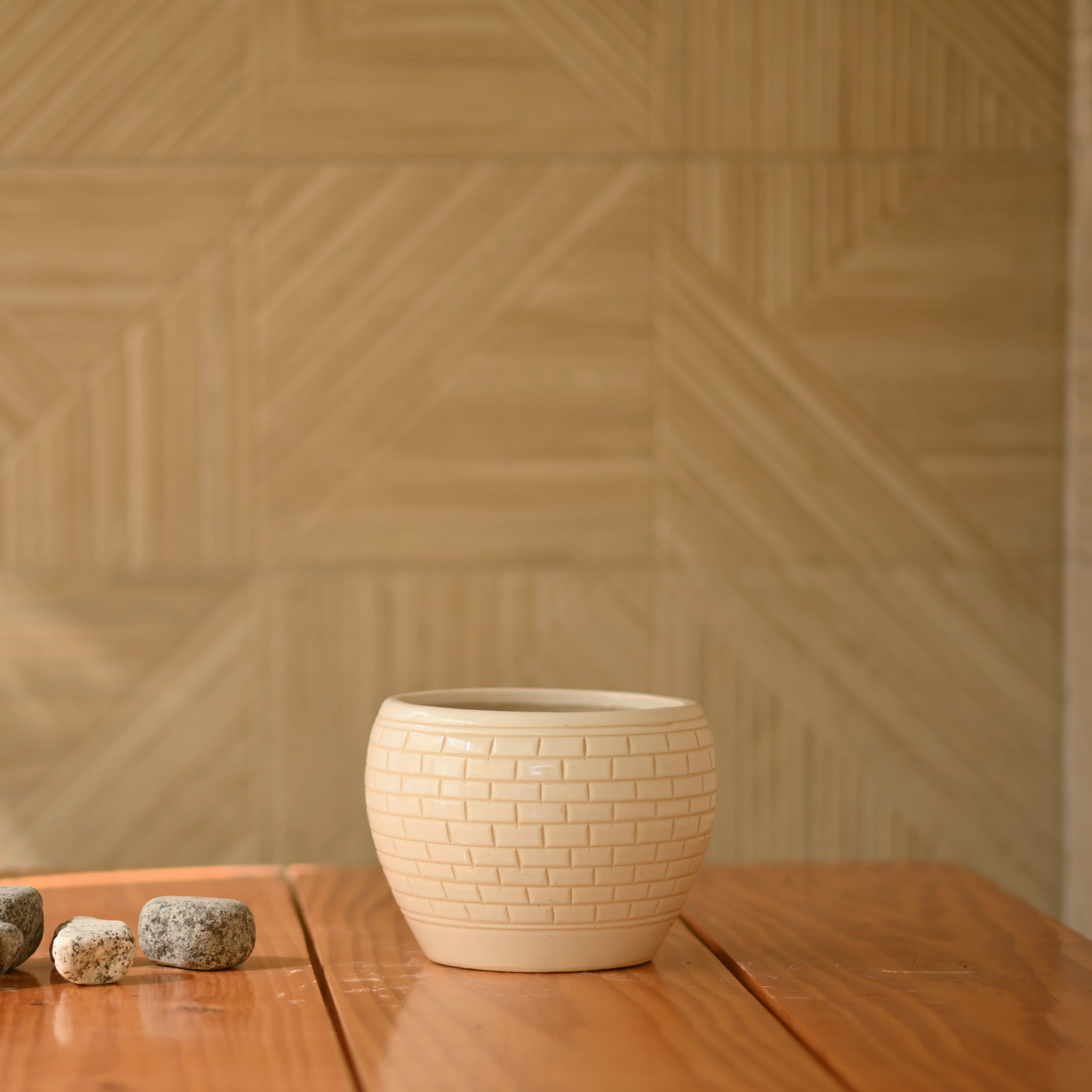 Ceramic Designer Apple Pot 9"