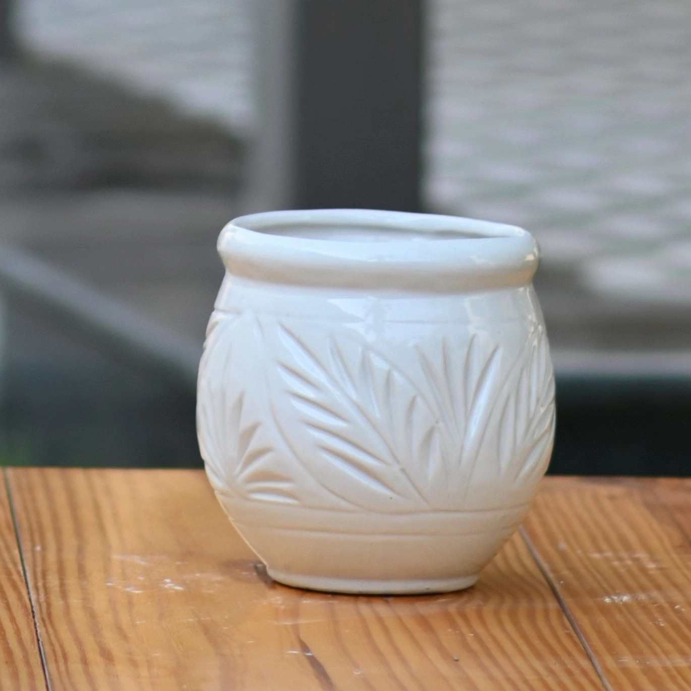 Ceramic Dholak Pot Leaf Pattern (White)