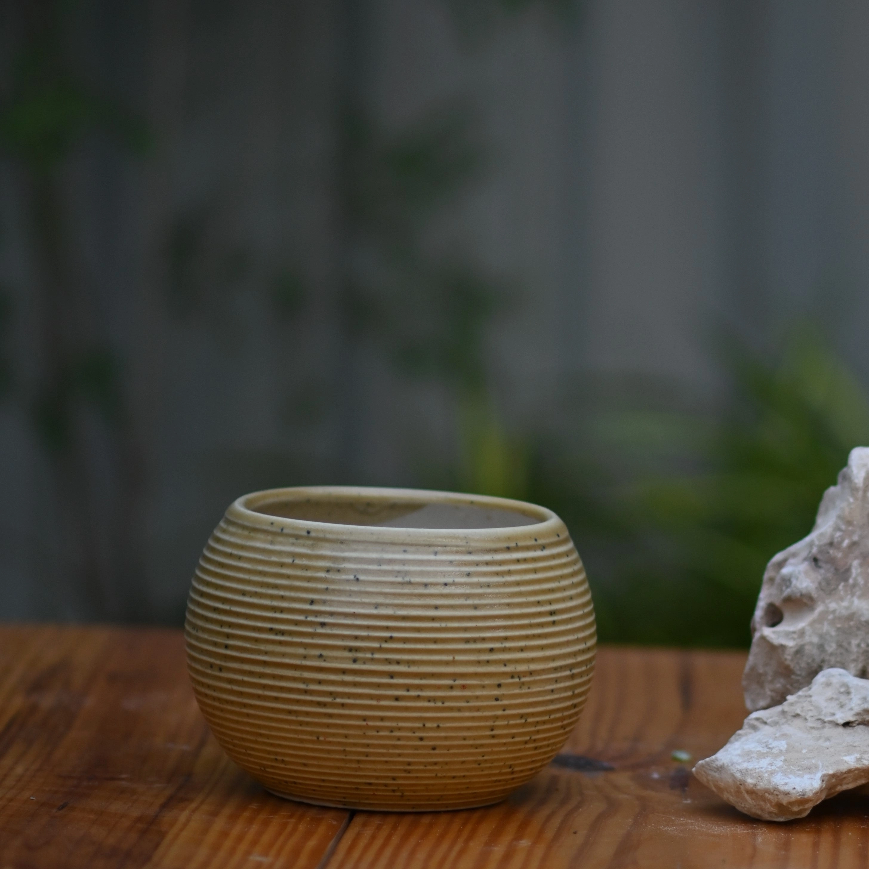 Ceramic Ribbed Matka Pot/Planter