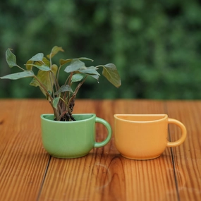 Ceramic Small Half Cup Shape Pot desktop planter  