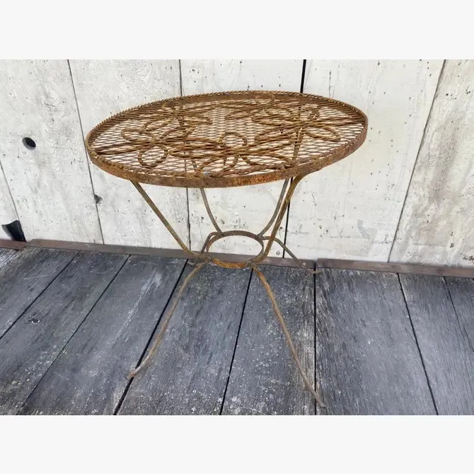 Child Size Grid Top Daisy Table with 2 Chairs