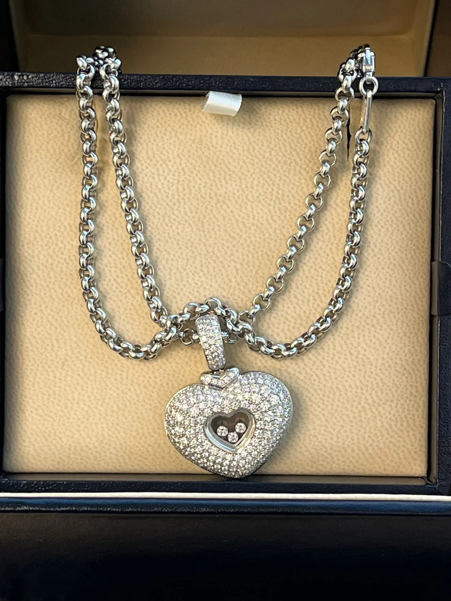 Chopard Happy Diamonds 2.50 Carat 18K White Gold VVS Diamond Pendant Necklace