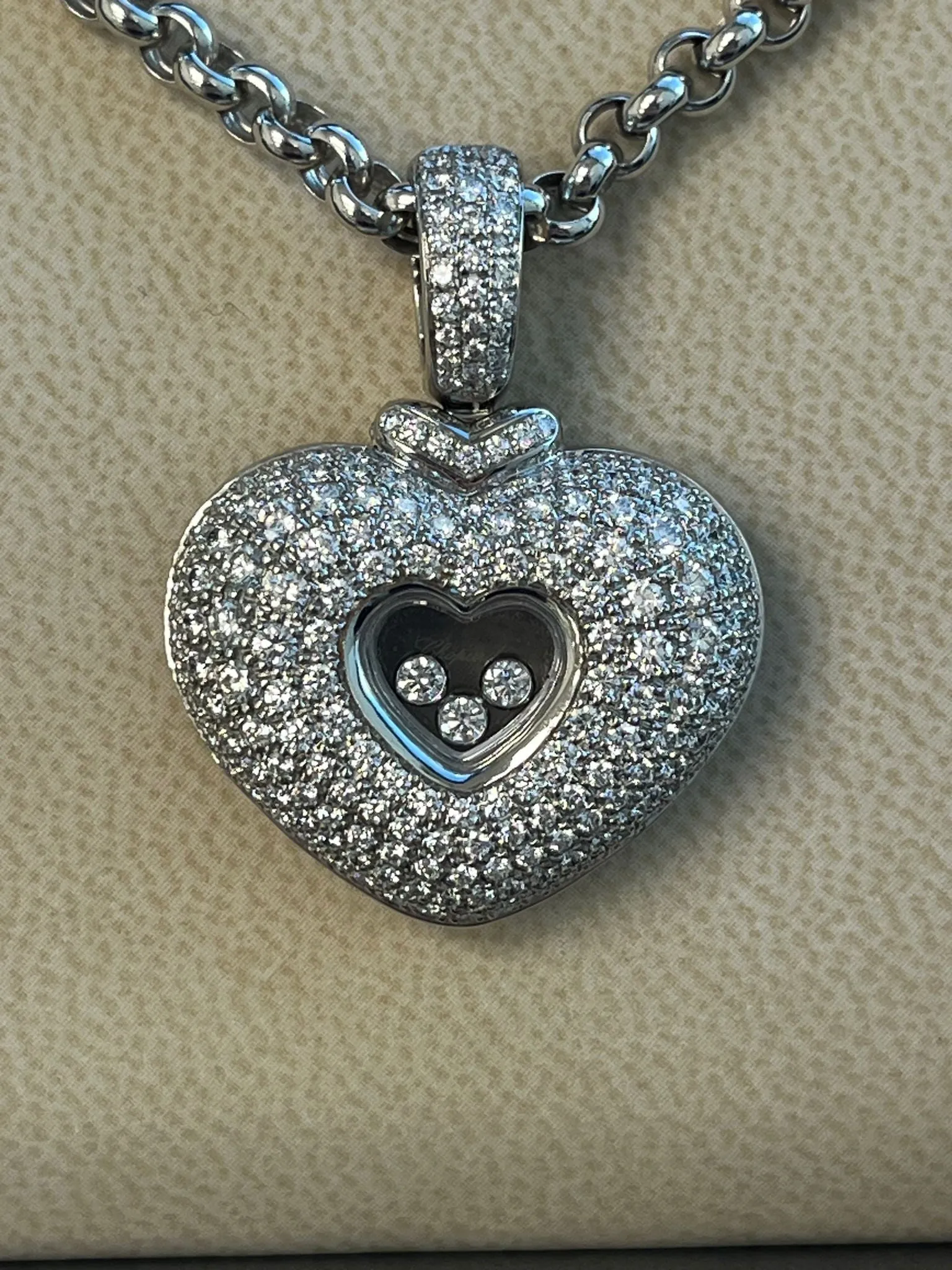 Chopard Happy Diamonds 2.50 Carat 18K White Gold VVS Diamond Pendant Necklace
