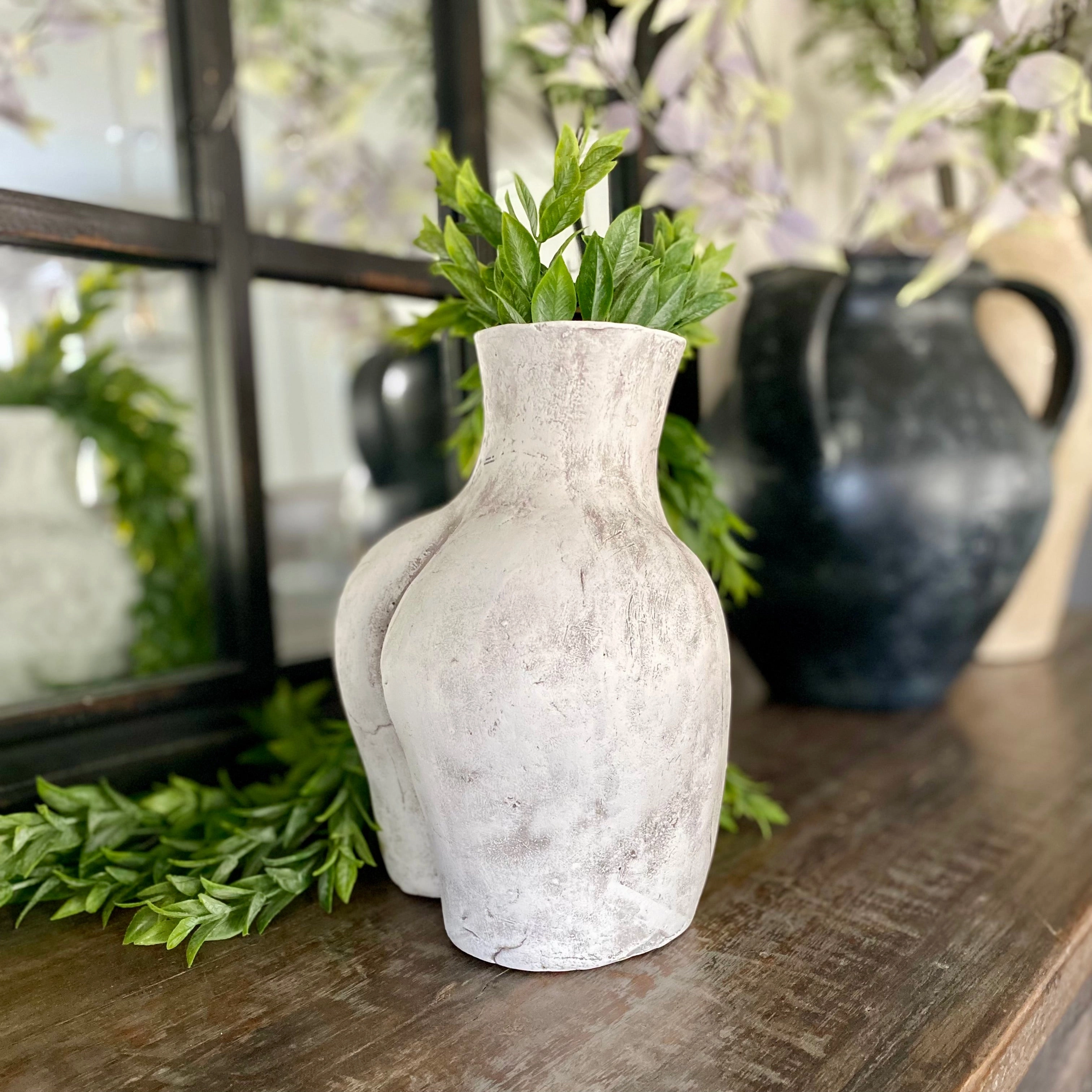 Clay Culo Pot