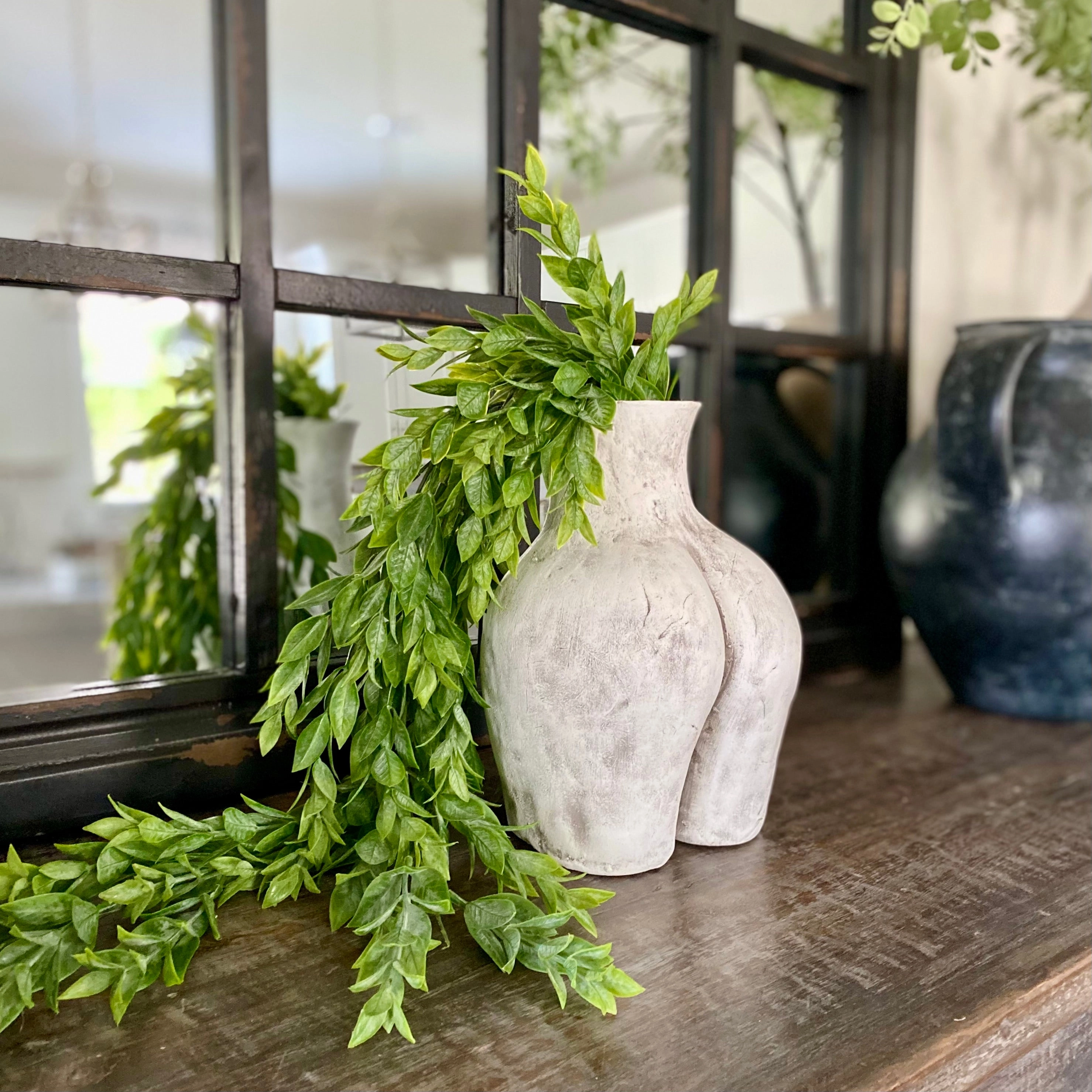 Clay Culo Pot