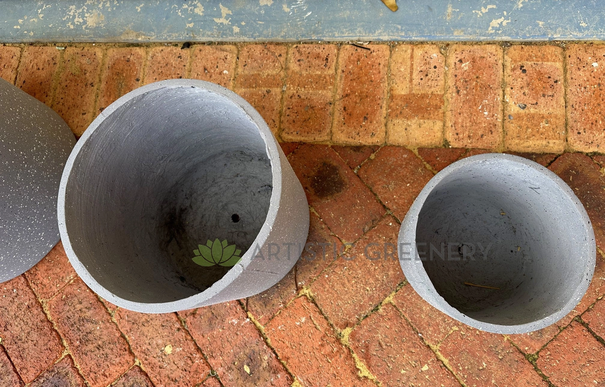 Concrete x Fiberglass Planter - Round (Available in 3 sizes) CER0017C