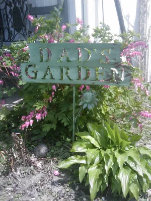 Dad's Garden Sign with Small Flower decorative plants  
