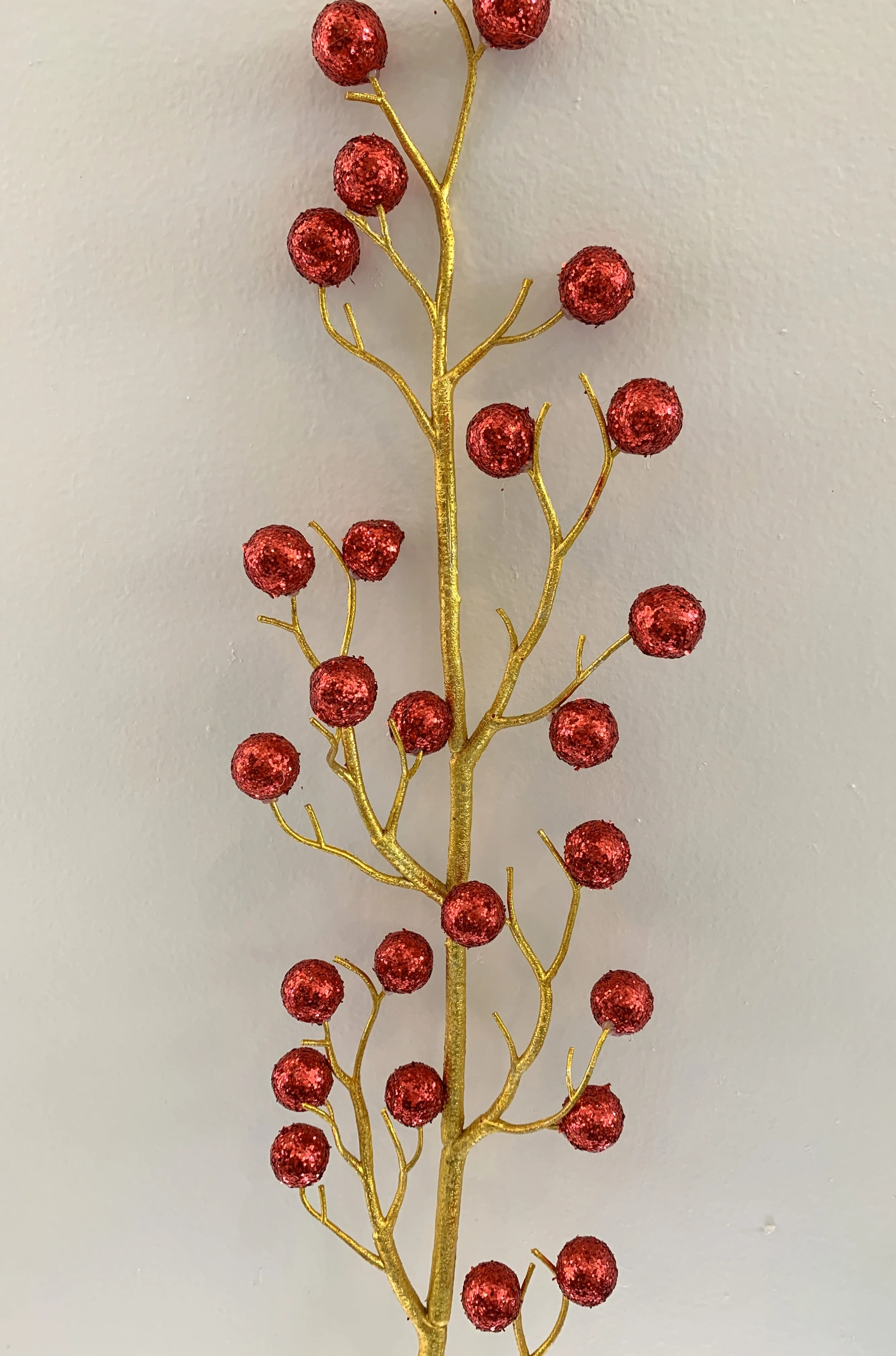 DS0048 Glitter Red Balls Twig 95cm