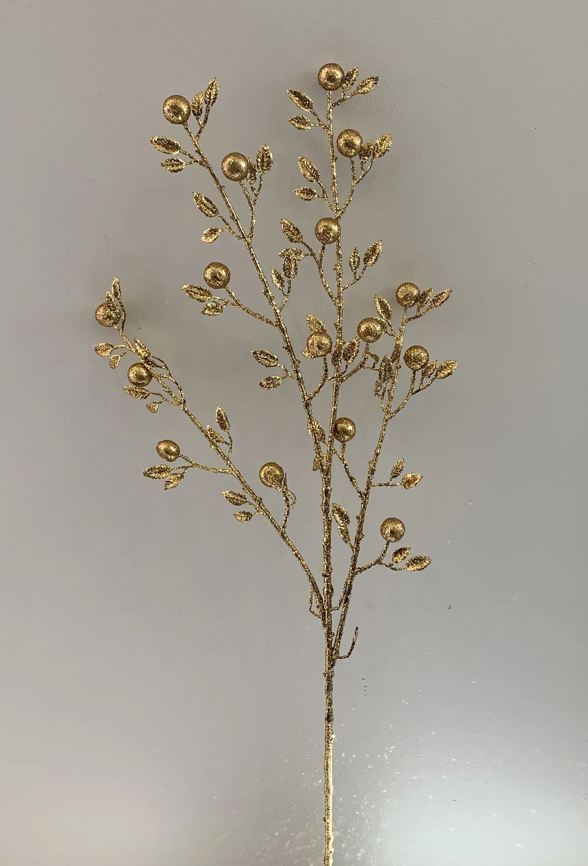 DS0049 Gold Glitter Berries with Leaves 100cm 2 Styles