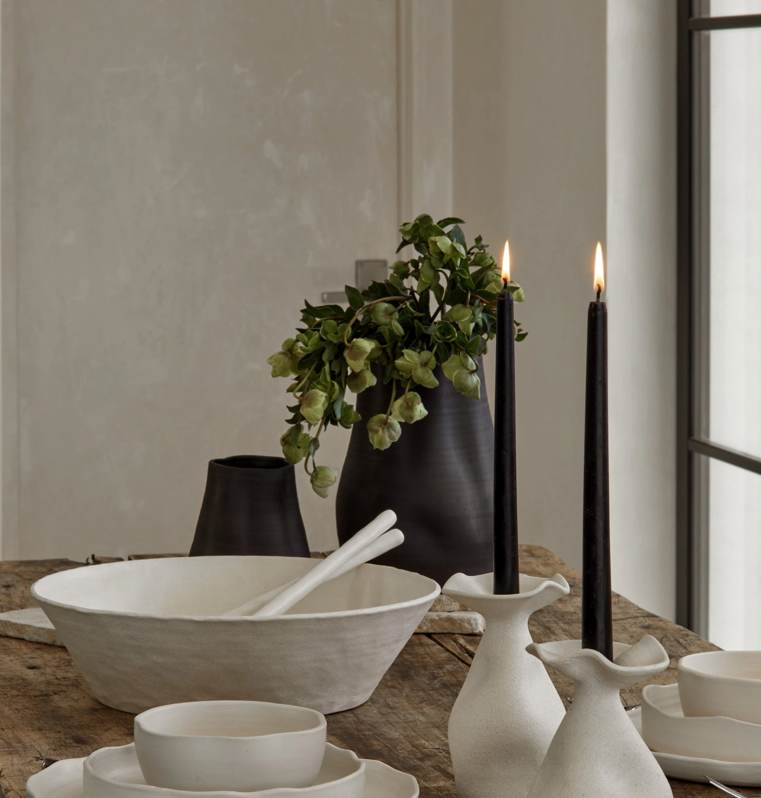 Everly - Vase Raw Noir
