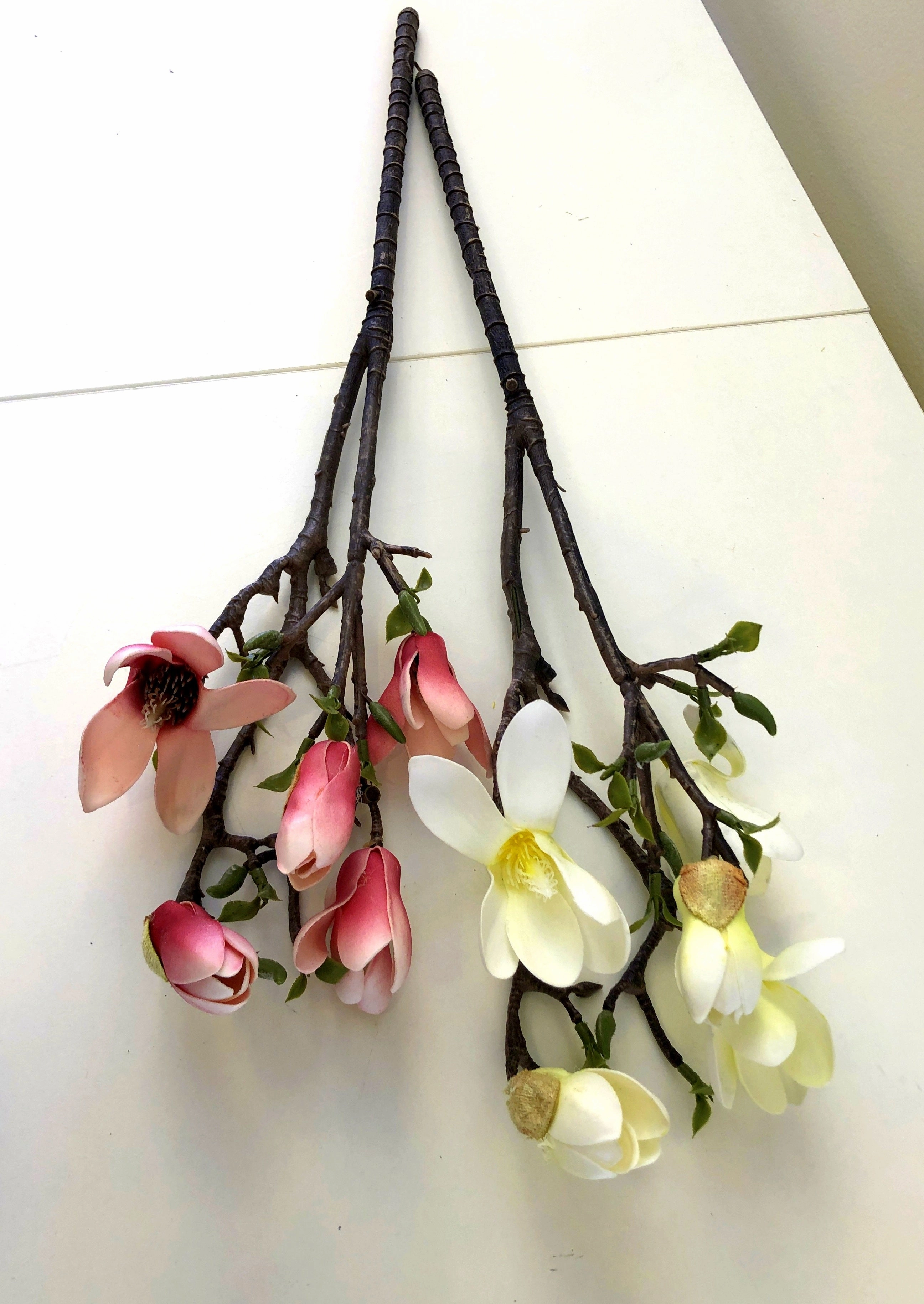 F0260 Small Magnolia Spray PU 52cm Pink / White
