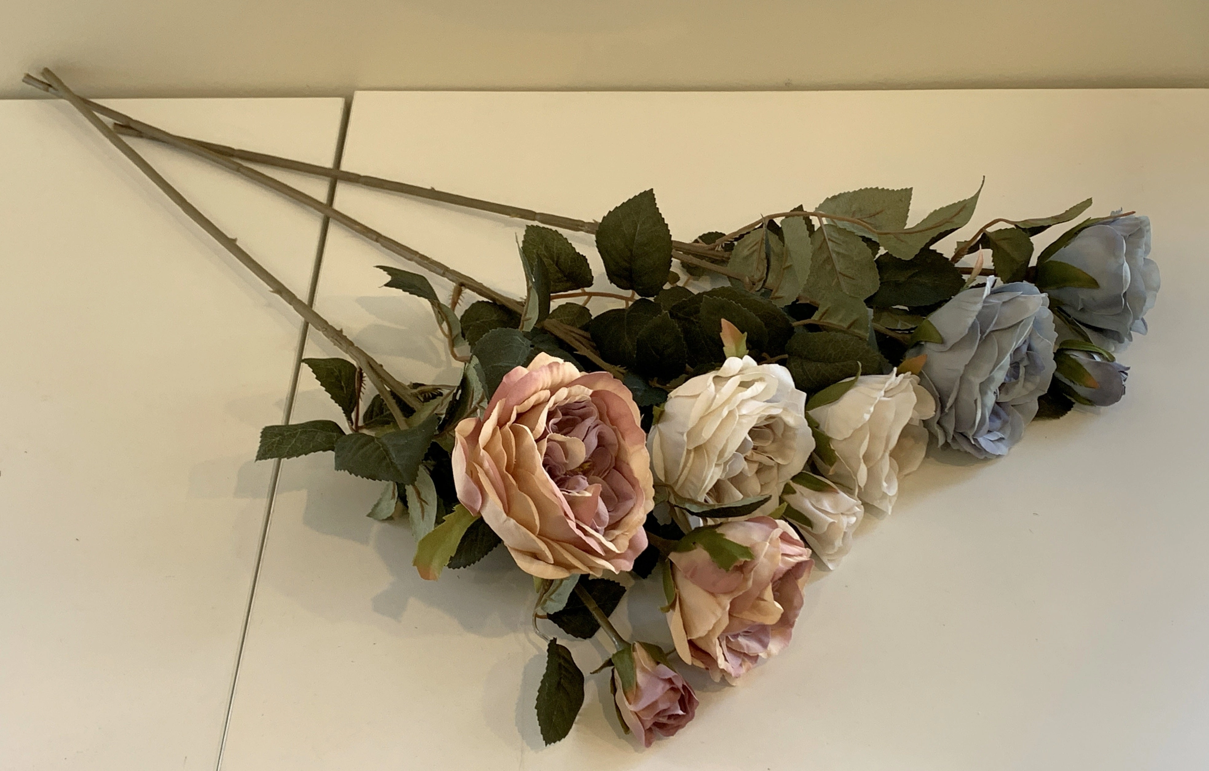 F0280 Rustic David Austin Rose Spray 60cm Blue / Cream / Pink / Light Pink