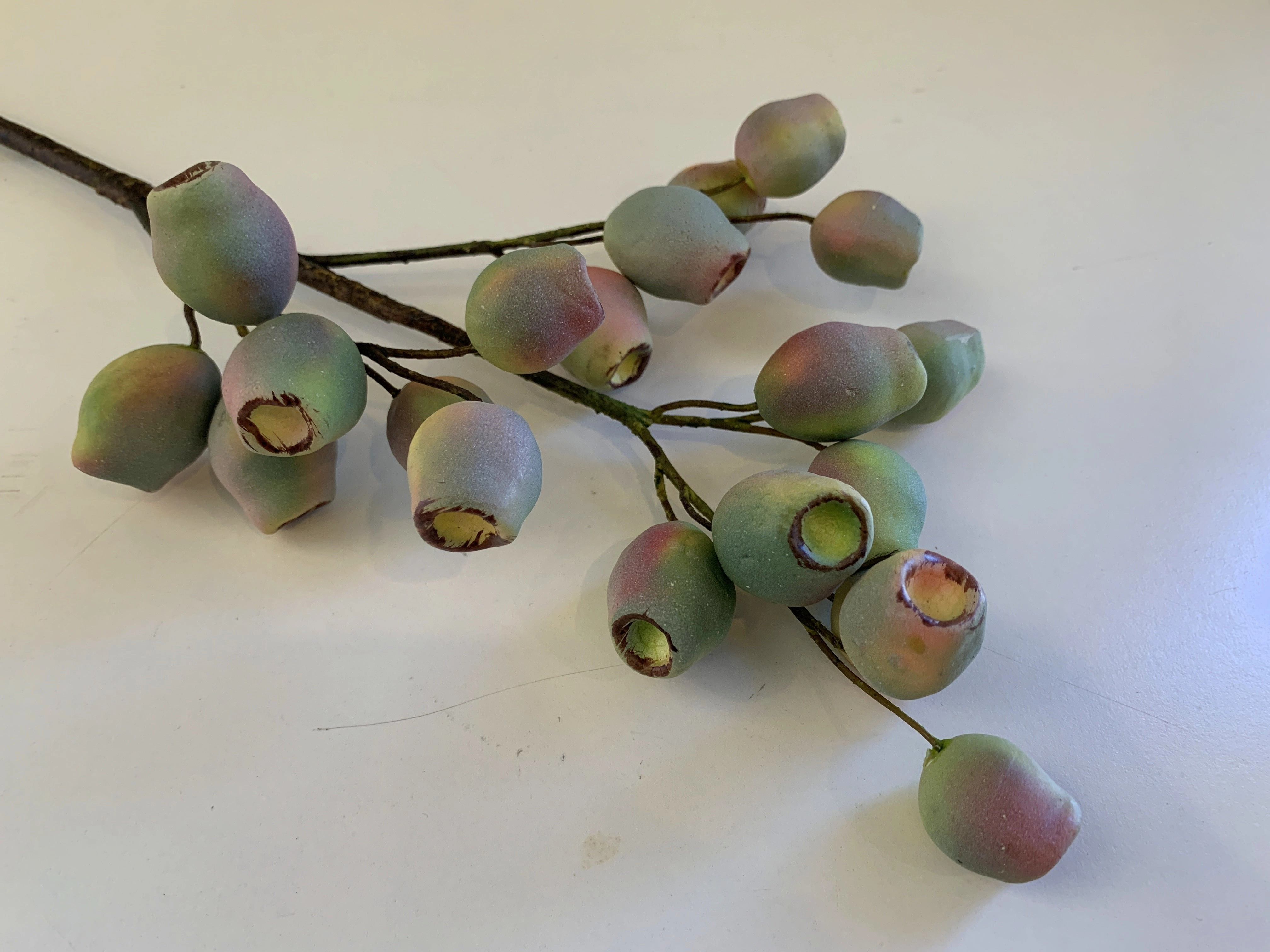 F0299 Gumnuts Sprig 60cm 2 Styles