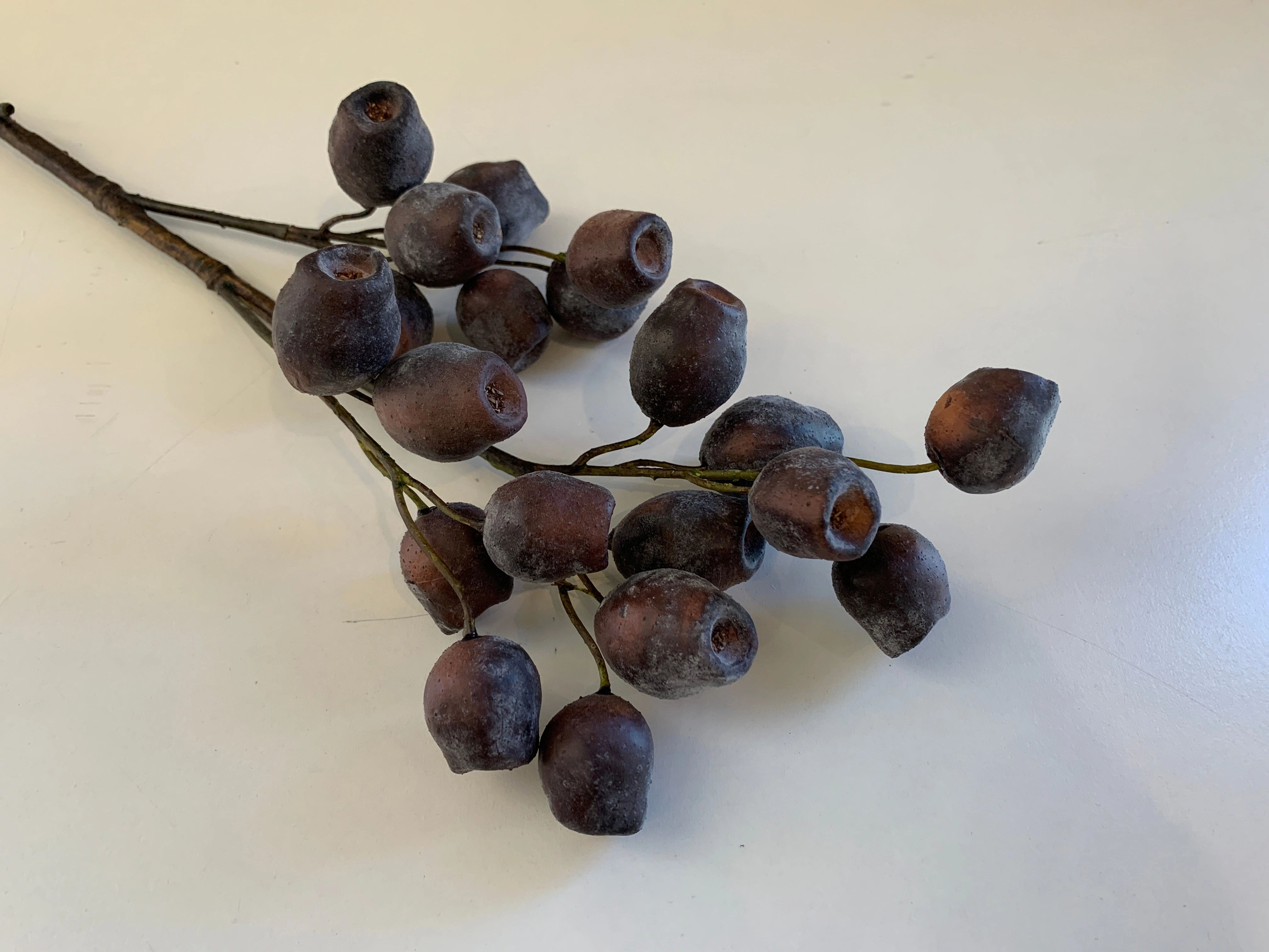 F0299 Gumnuts Sprig 60cm 2 Styles