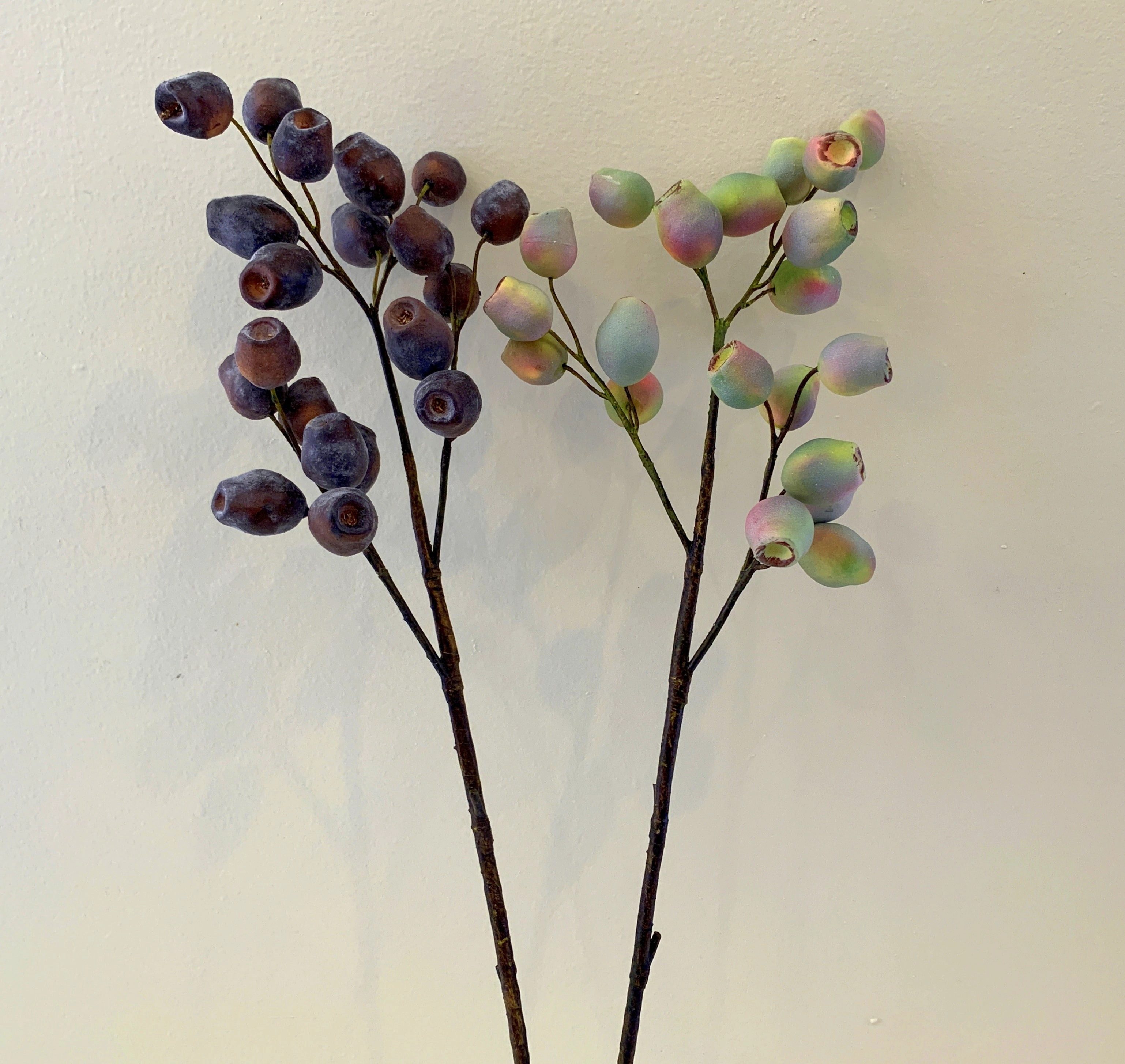 F0299 Gumnuts Sprig 60cm 2 Styles