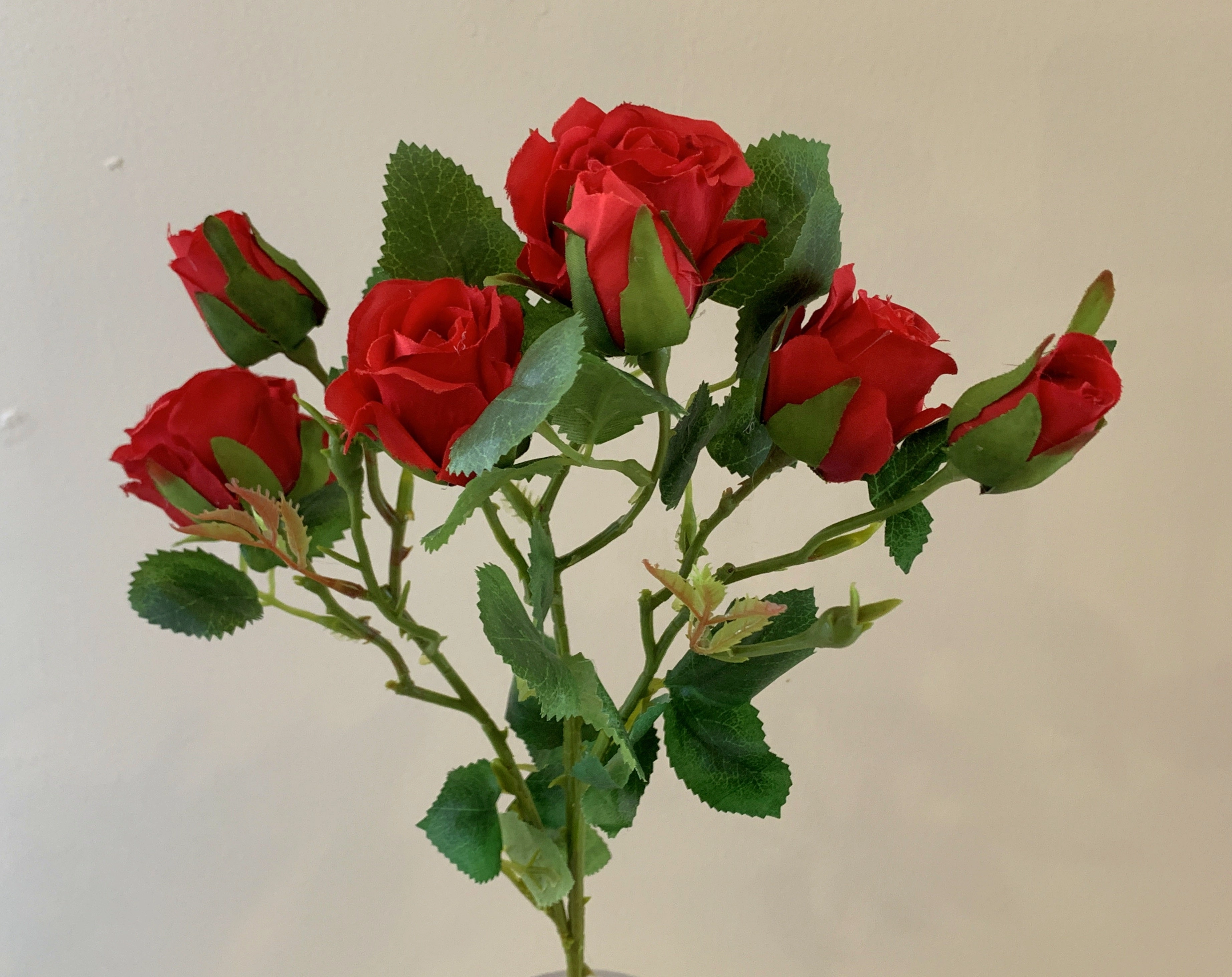 F0304 Small Rose Spray 63cm Red