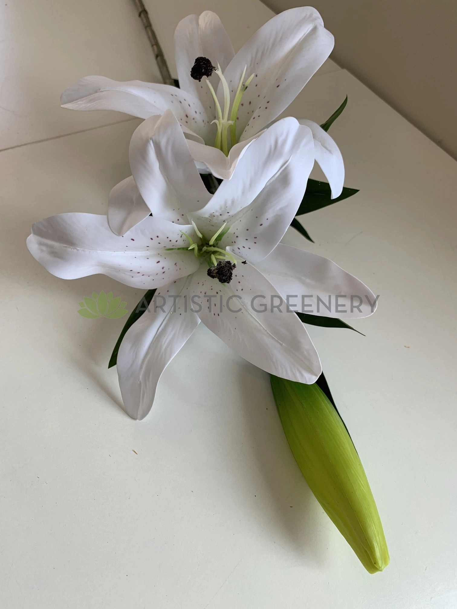F0318 Oriental / Tiger Lily Spray (Real Touch) 96cm White