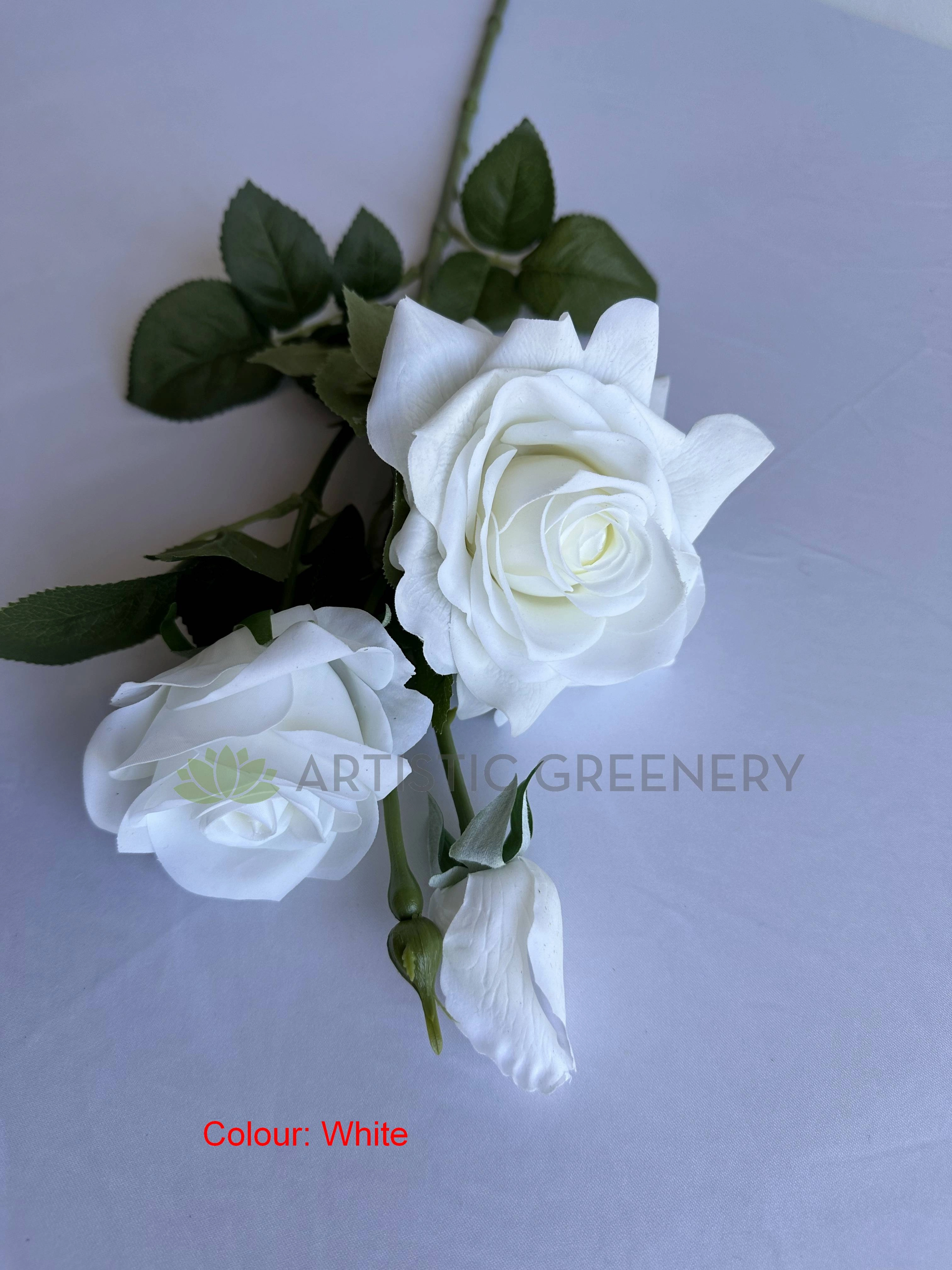 F0447 Latex Rose Spray 77cm Red / White