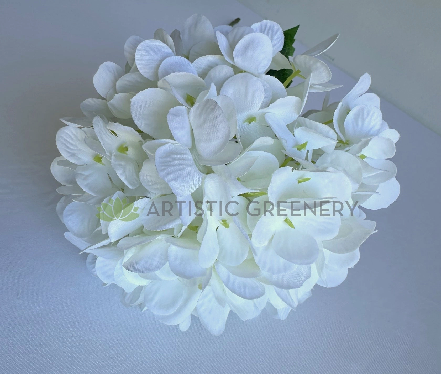 F0472 Hydrangea Single Stem 67cm (17cm Dia) White