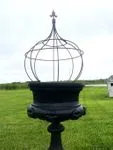Fat Topiary with Finial