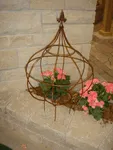 Fat Topiary with Finial