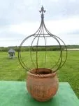 Fat Topiary with Finial