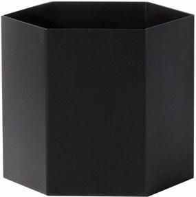 Ferm Living Hexagon Flowerpot Black, ?18cm dried green plant  