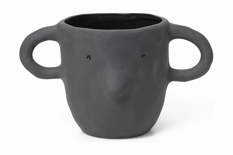 Ferm Living Mus Flowerpot, Dark Grey dried green plant  