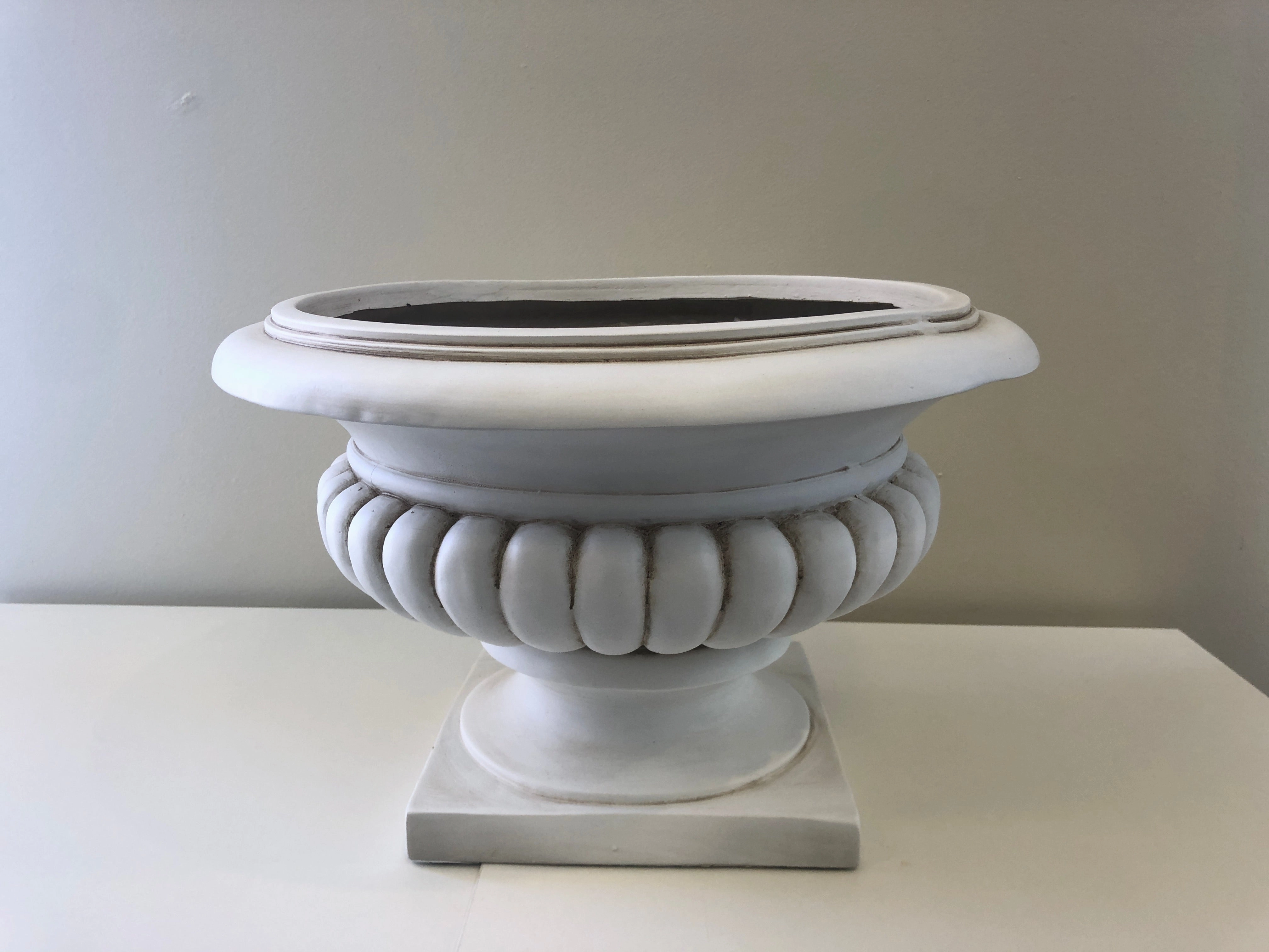 FG-TR404L Fiberglass Urn / Pot 30cm Tall 2 Styles